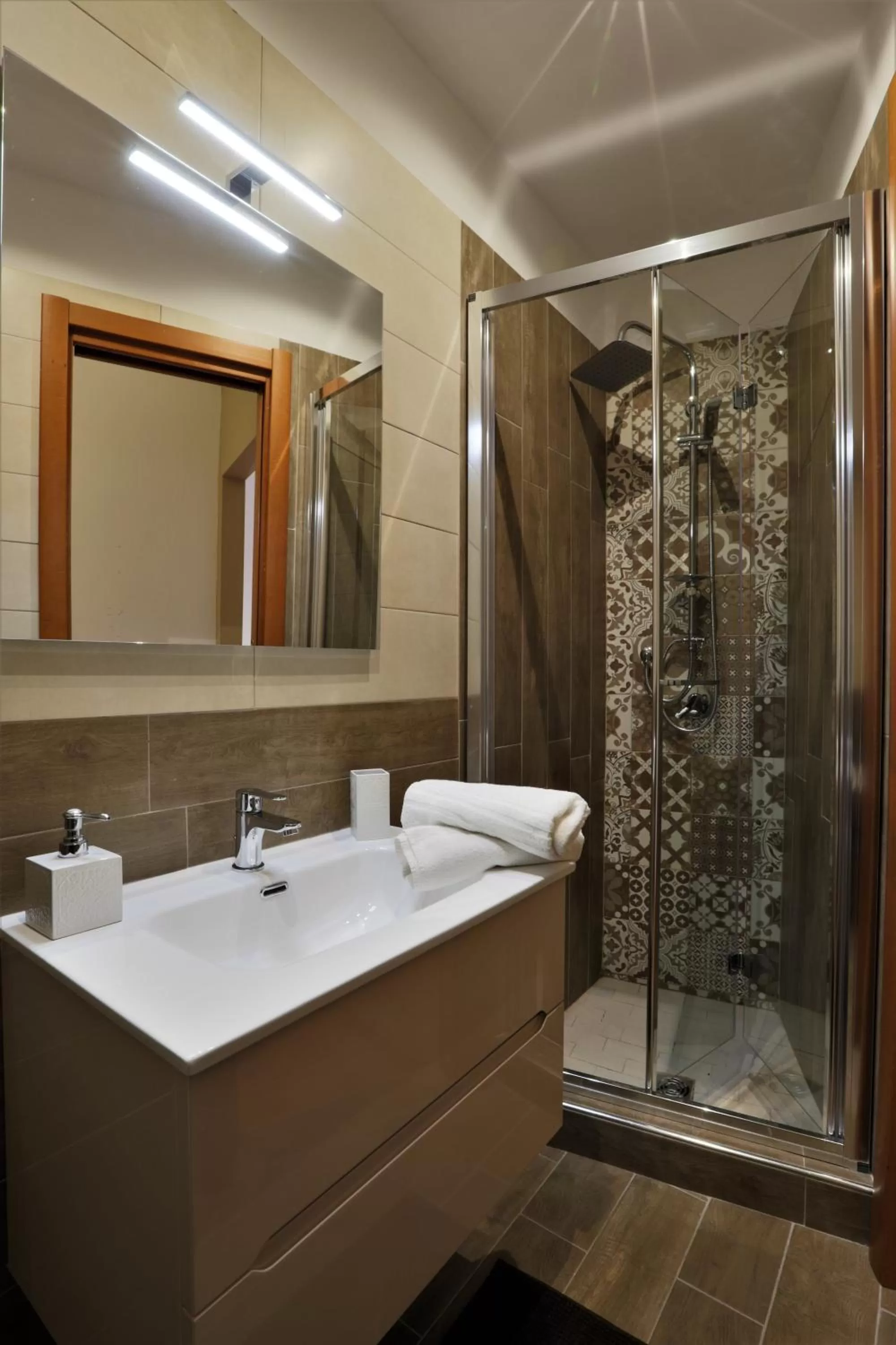 Bathroom in Napoli Vesuvio Apartments by Dimorra