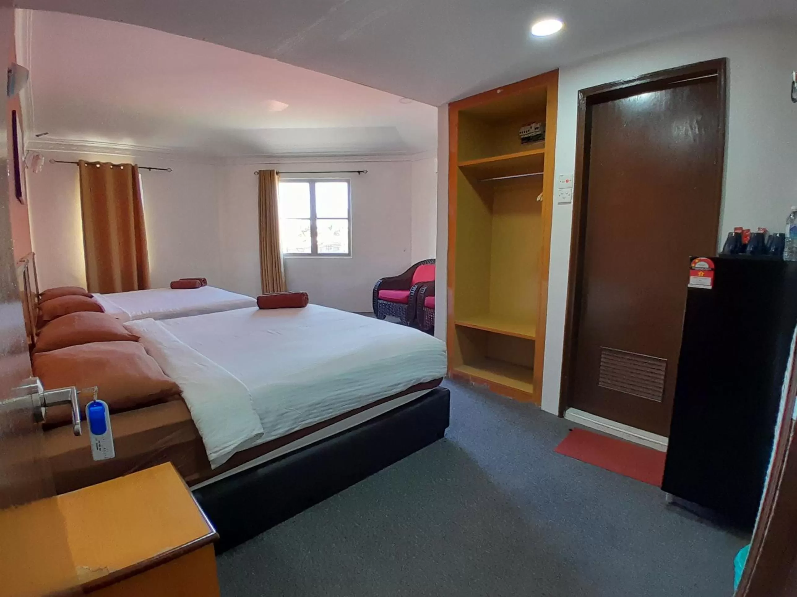 Toilet, Bed in THE ZULEY HERITAGE HOTEL