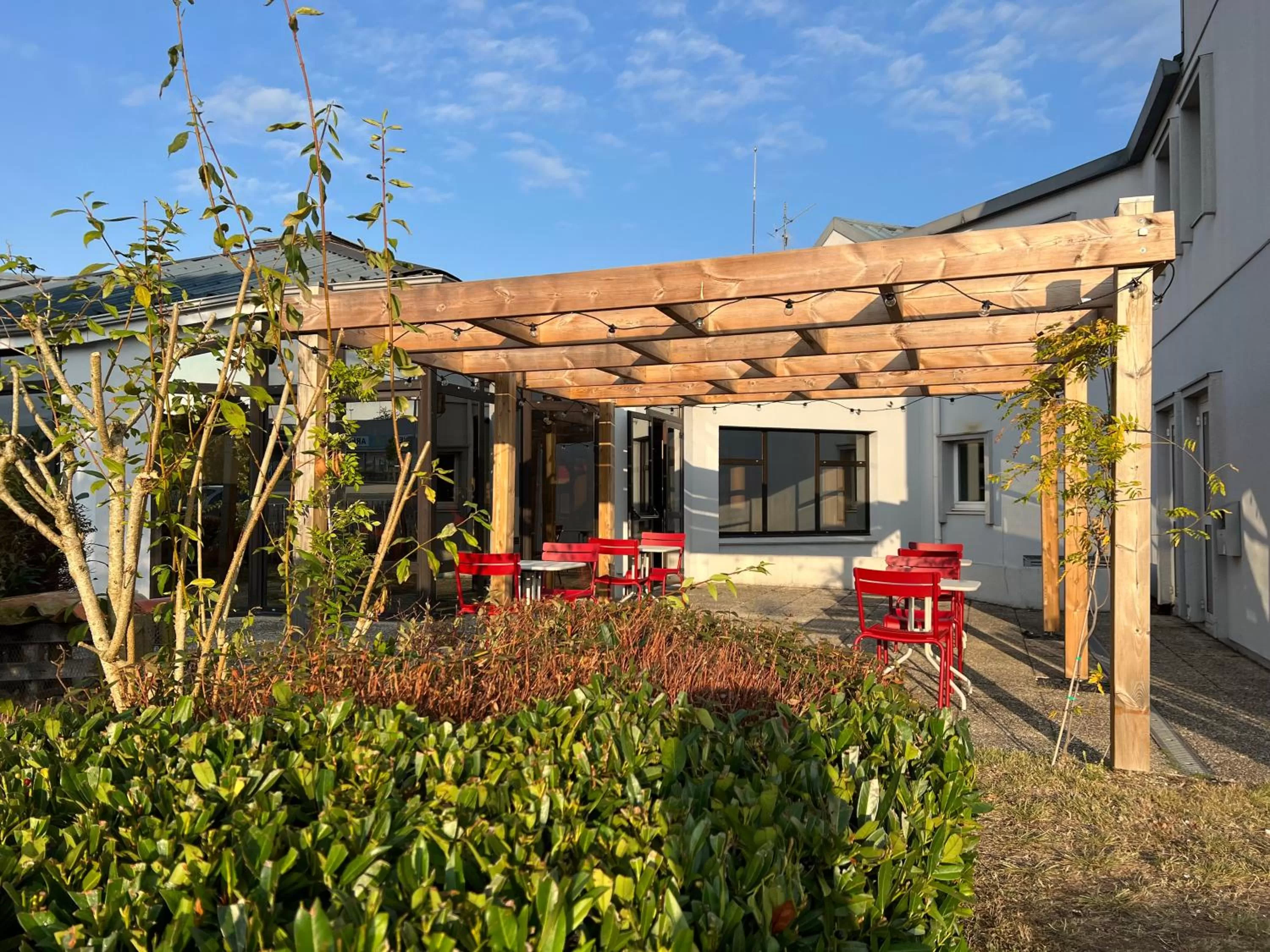 Garden in Ibis Angoulême Nord