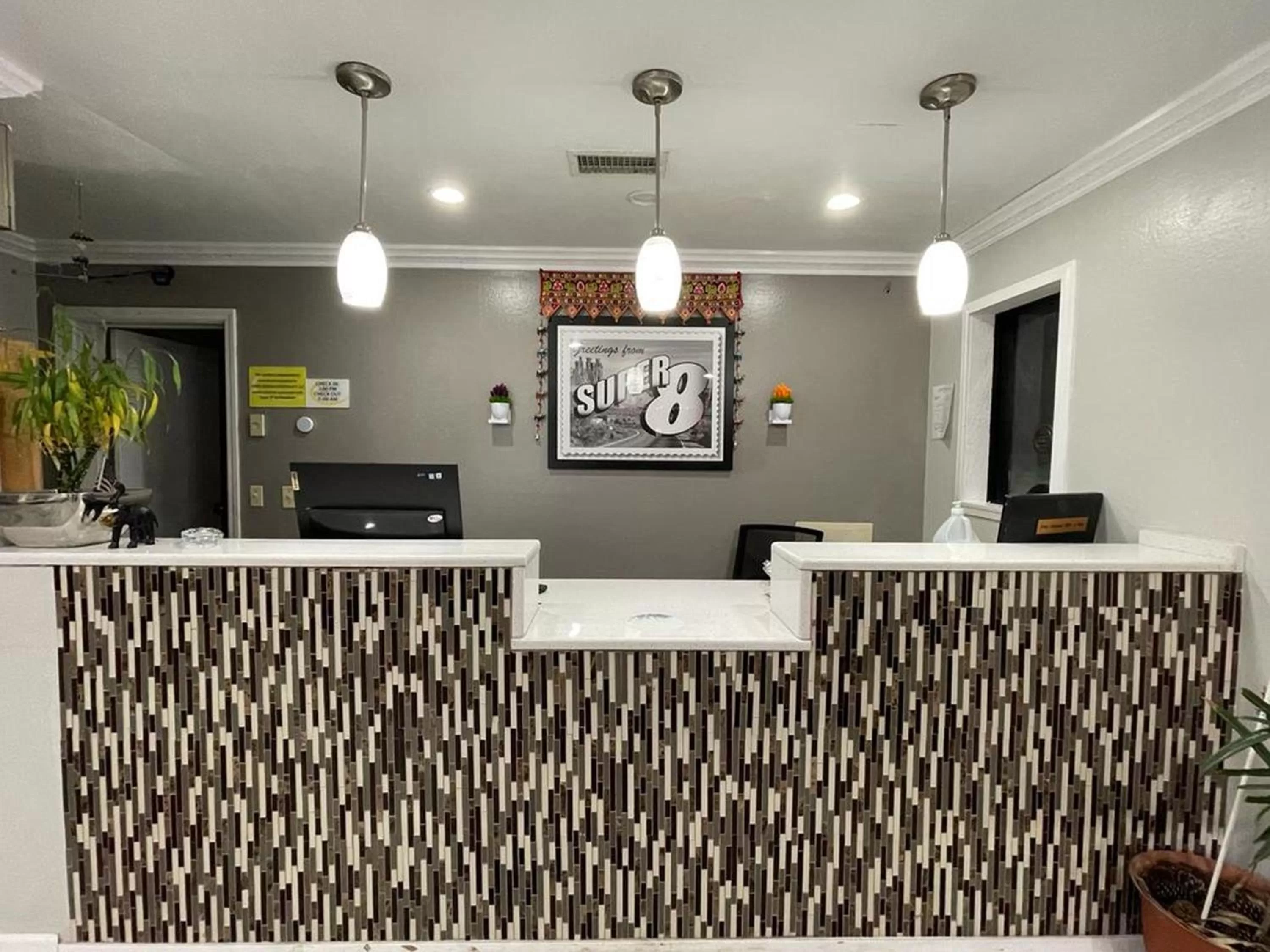 Lobby or reception in Super 8 by Wyndham Hazen