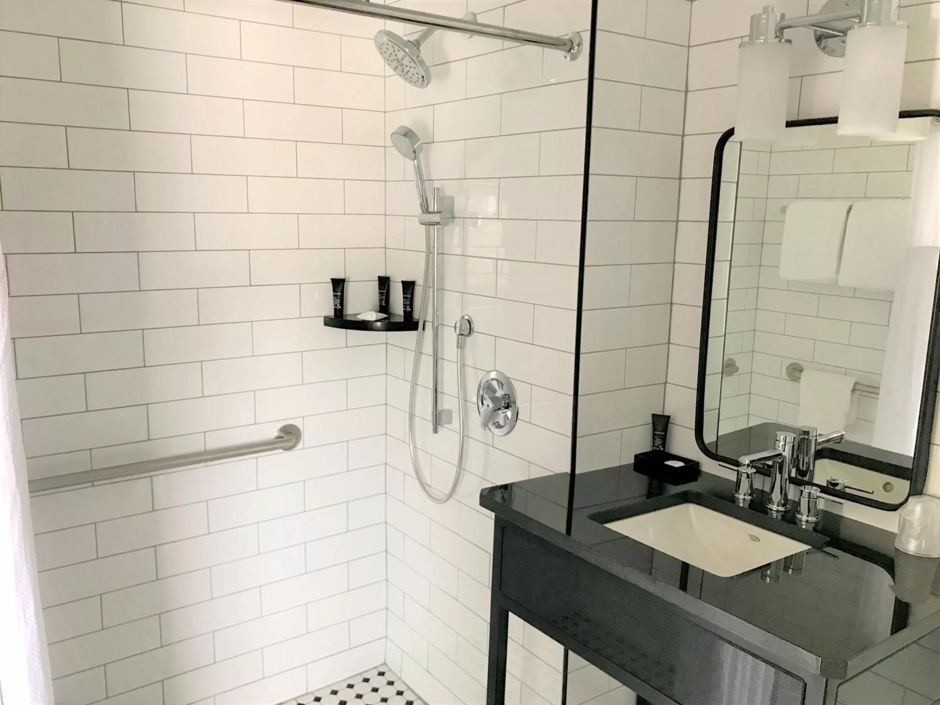 acessibility in The Queensbury Hotel