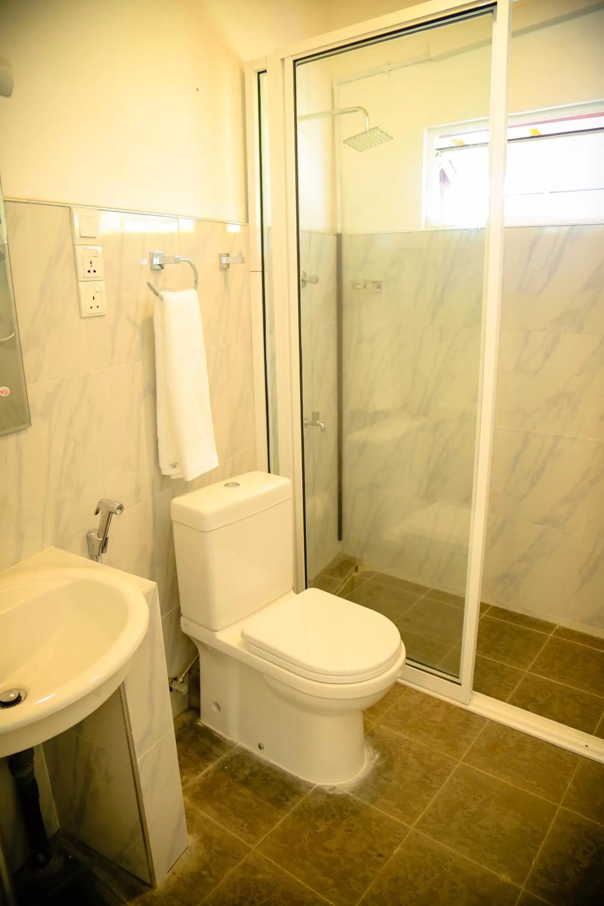 Bathroom in White Lodge