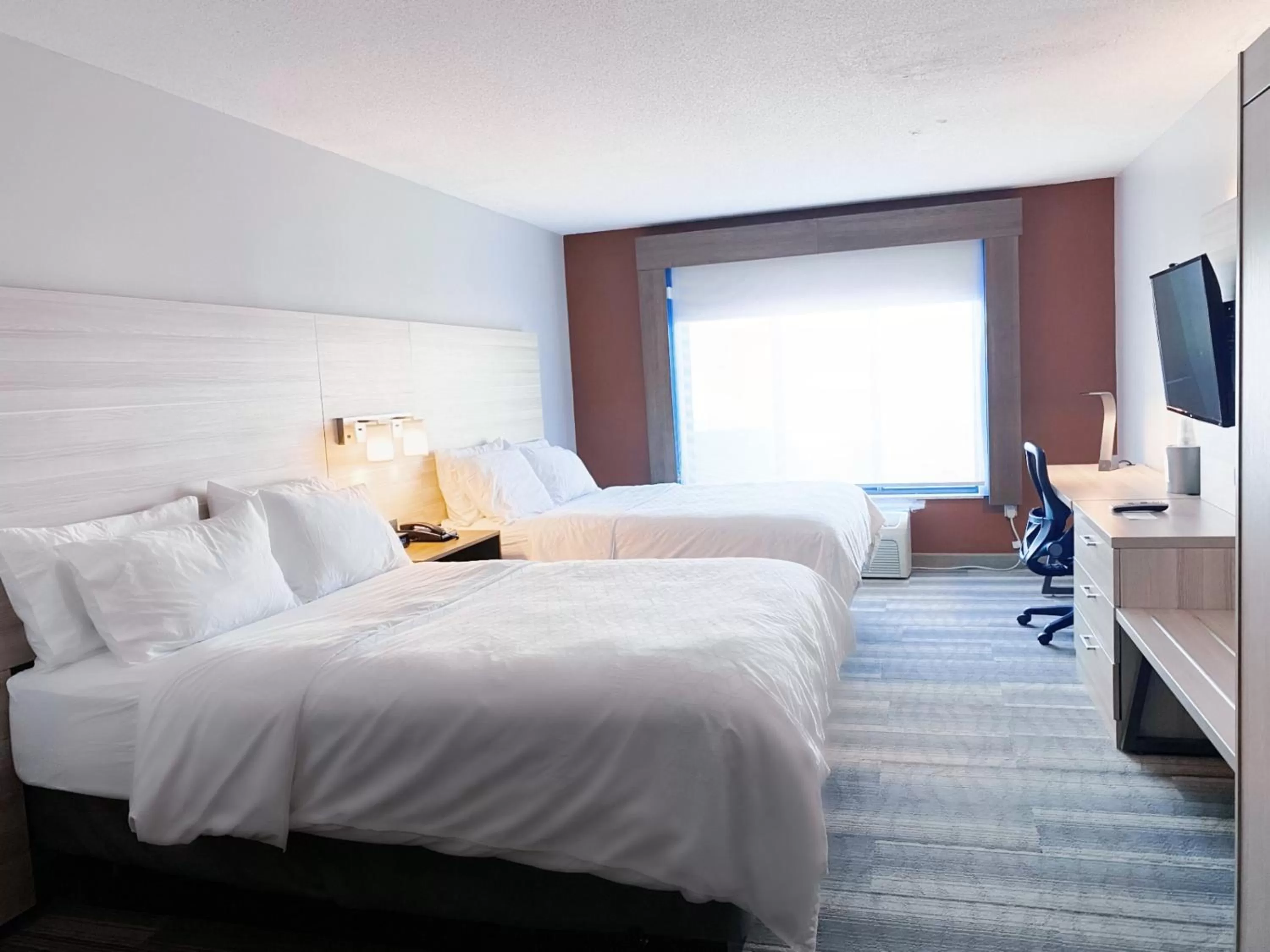 Photo of the whole room, Bed in Holiday Inn Express Hotel & Suites Logansport by IHG