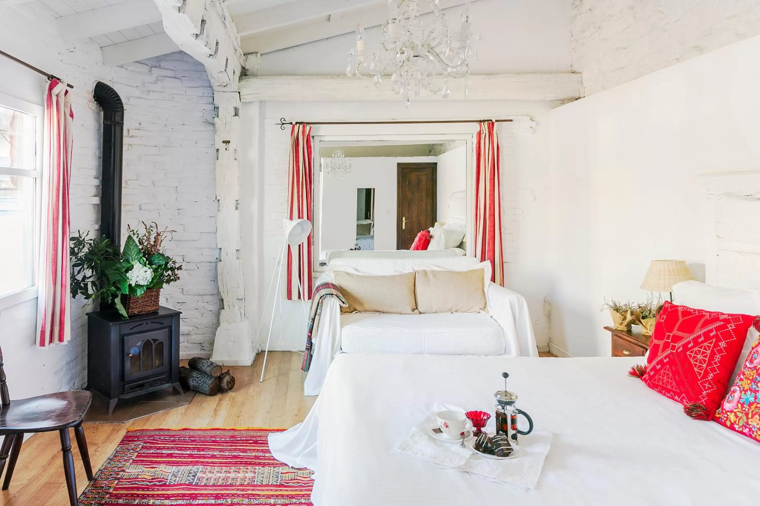 Photo of the whole room, Bed in Posada Santa Ana