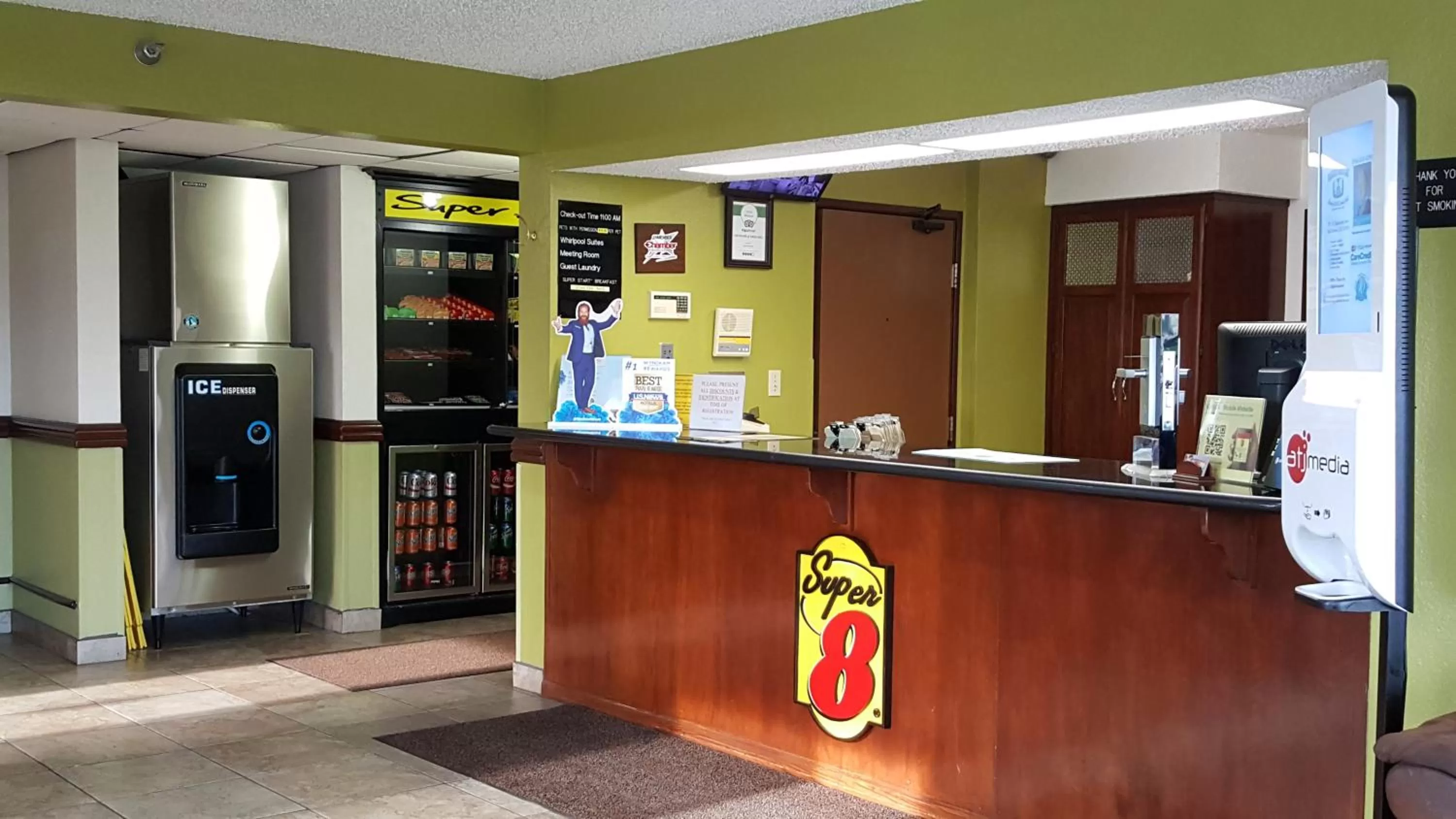 Lobby or reception in Super 8 by Wyndham Harlingen TX