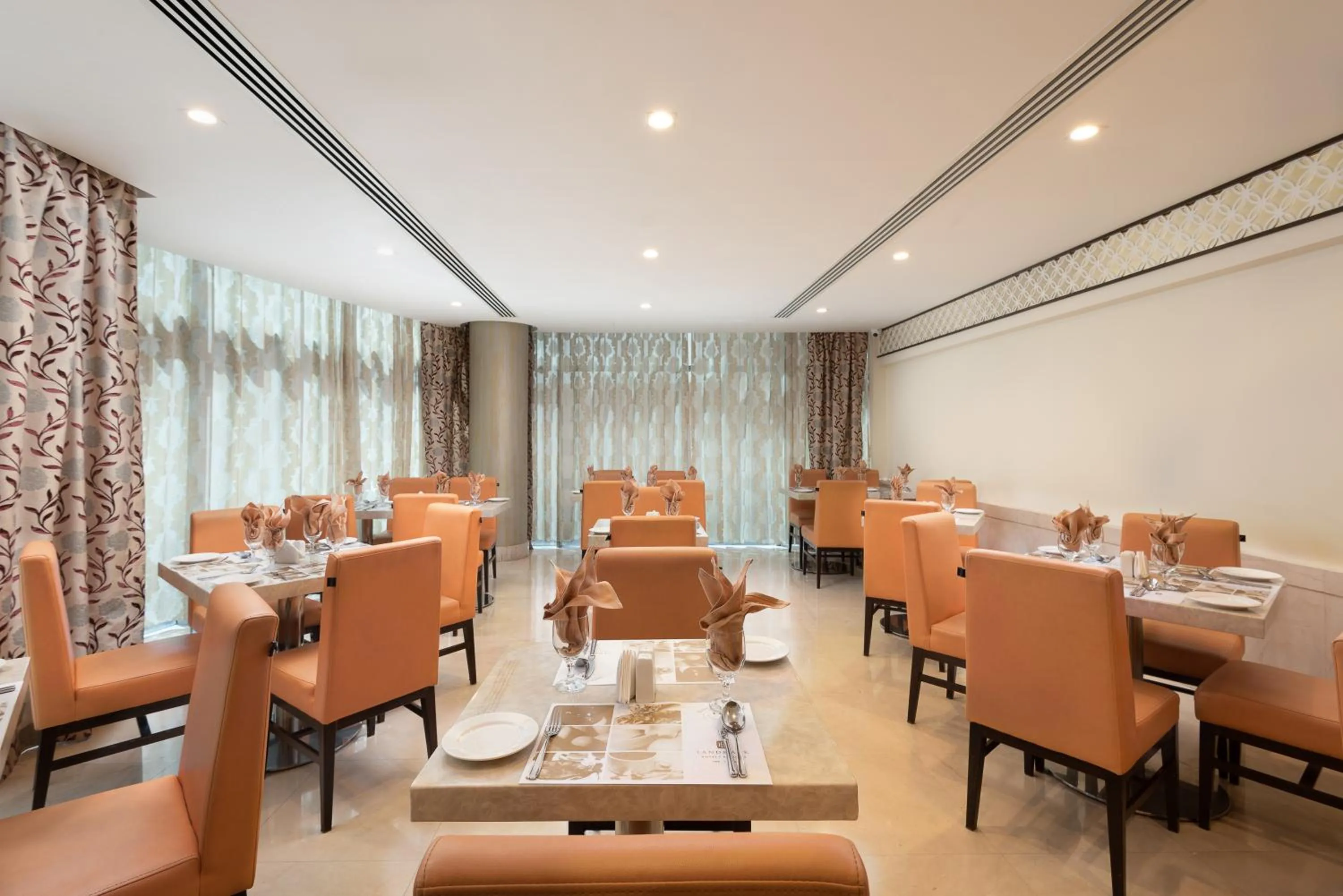 Restaurant/places to eat in Landmark Premier Hotel