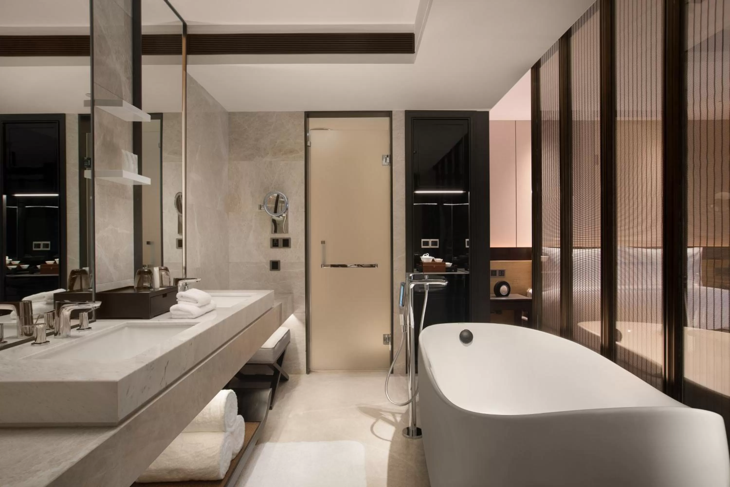 Bathroom in HUALUXE Xi'an Tanghua by IHG