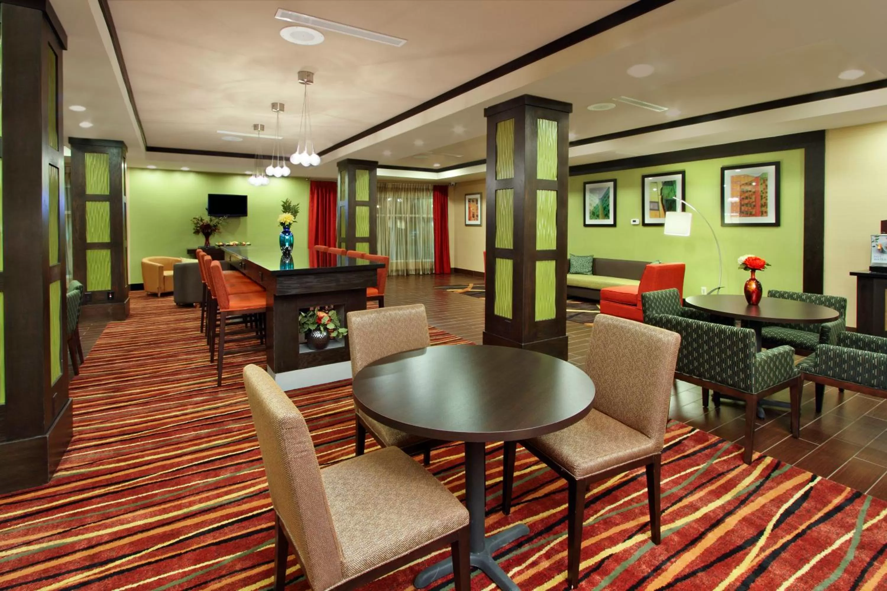 Breakfast in Holiday Inn Express & Suites Houston East - Baytown by IHG