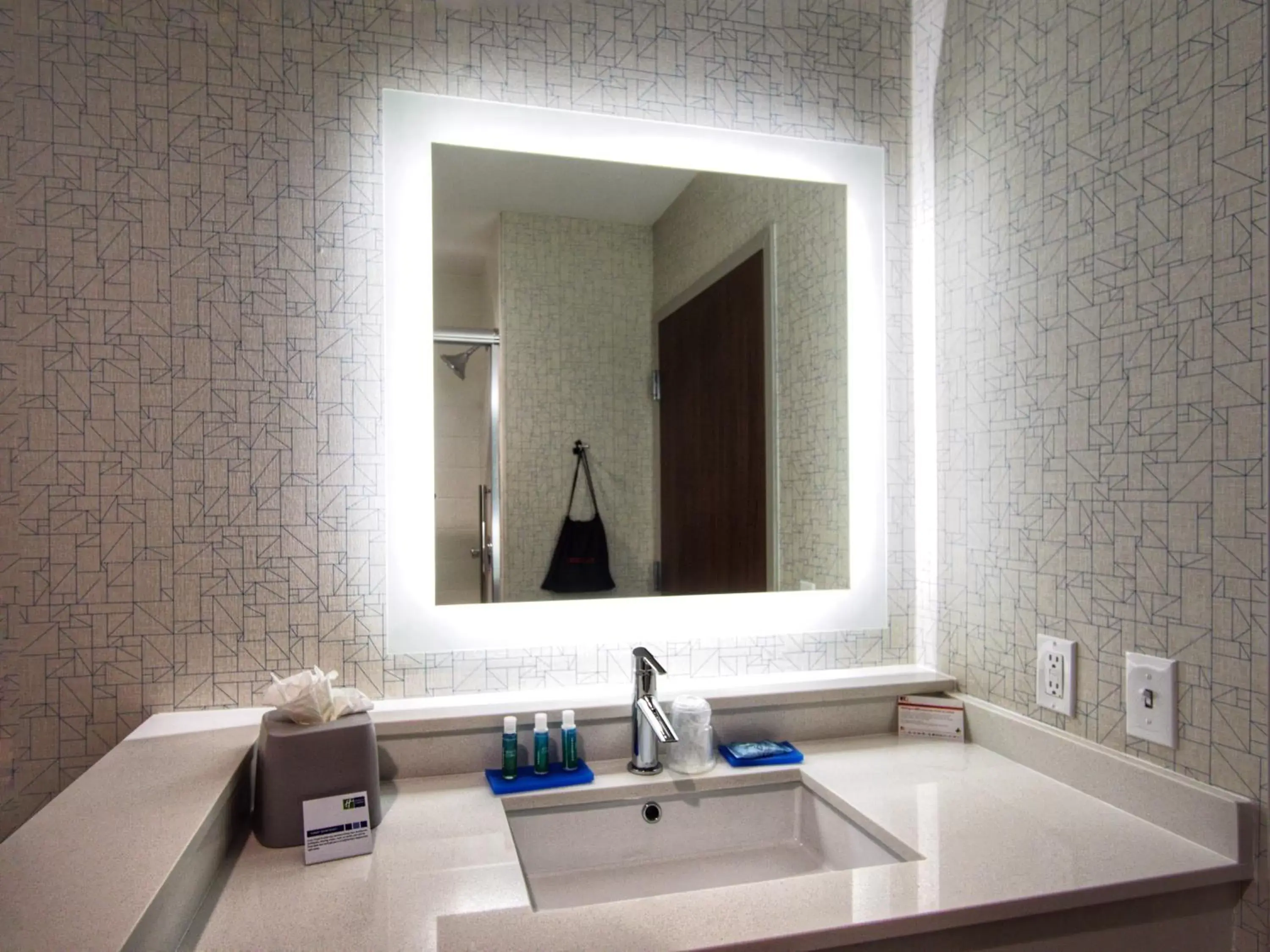 Queen Room with Two Queen Beds - Mobility Access Tub/Non-Smoking in Holiday Inn Express & Suites Moore, an IHG Hotel Queen Room with Two Queen Beds - Mobility Access Tub/Non-Smoking in Holiday Inn Express & Suites Moore, an IHG Hotel