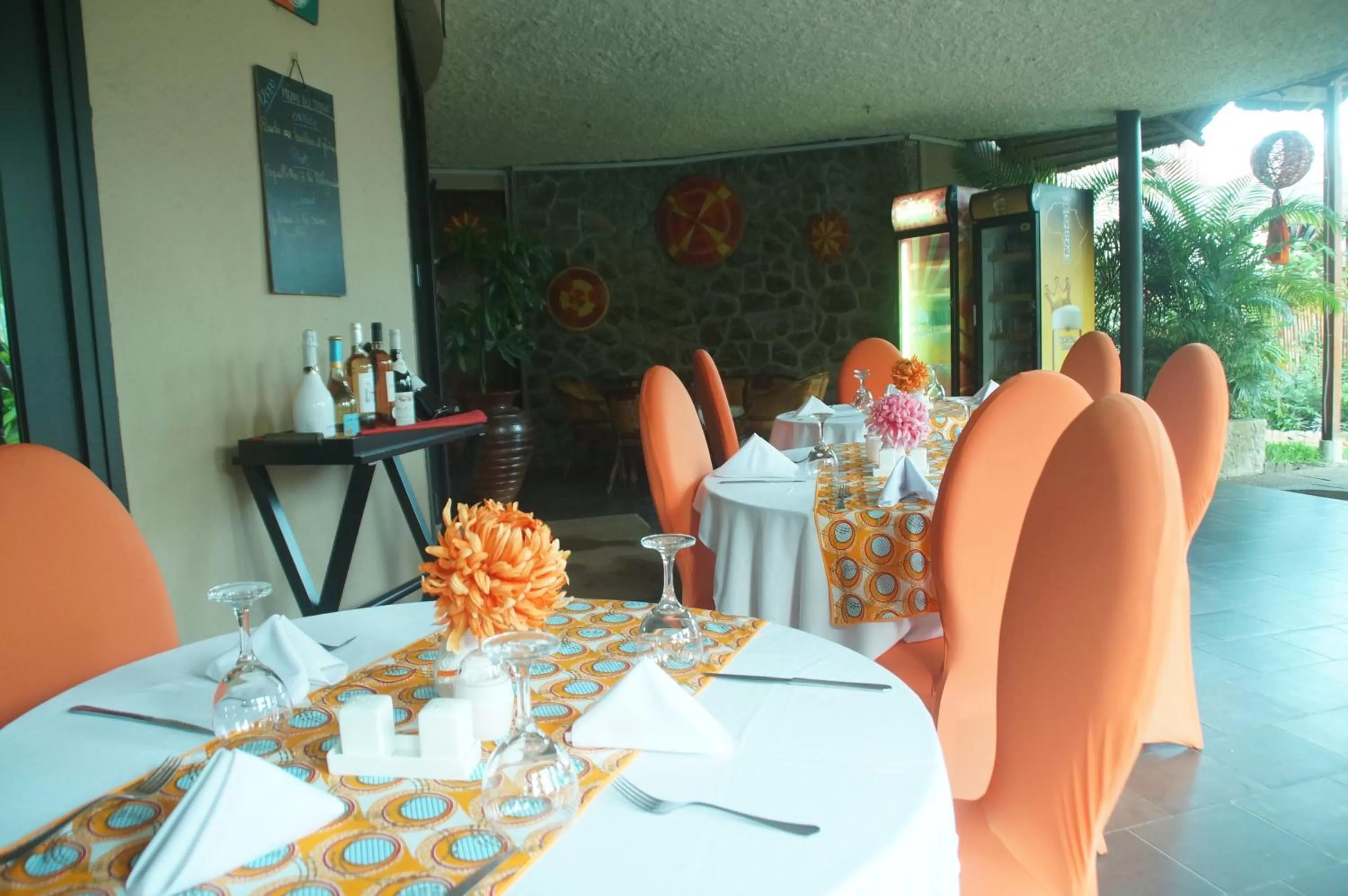 Restaurant/places to eat in Hotel Le Marly