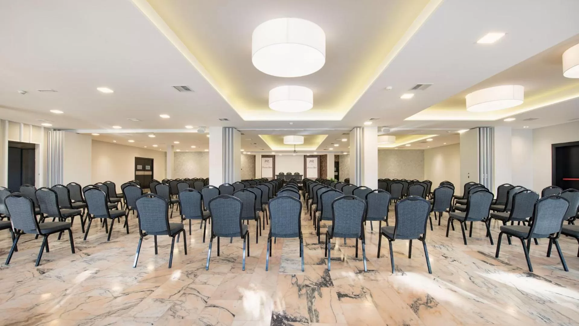 Banquet/Function facilities in Hotel Parque Real