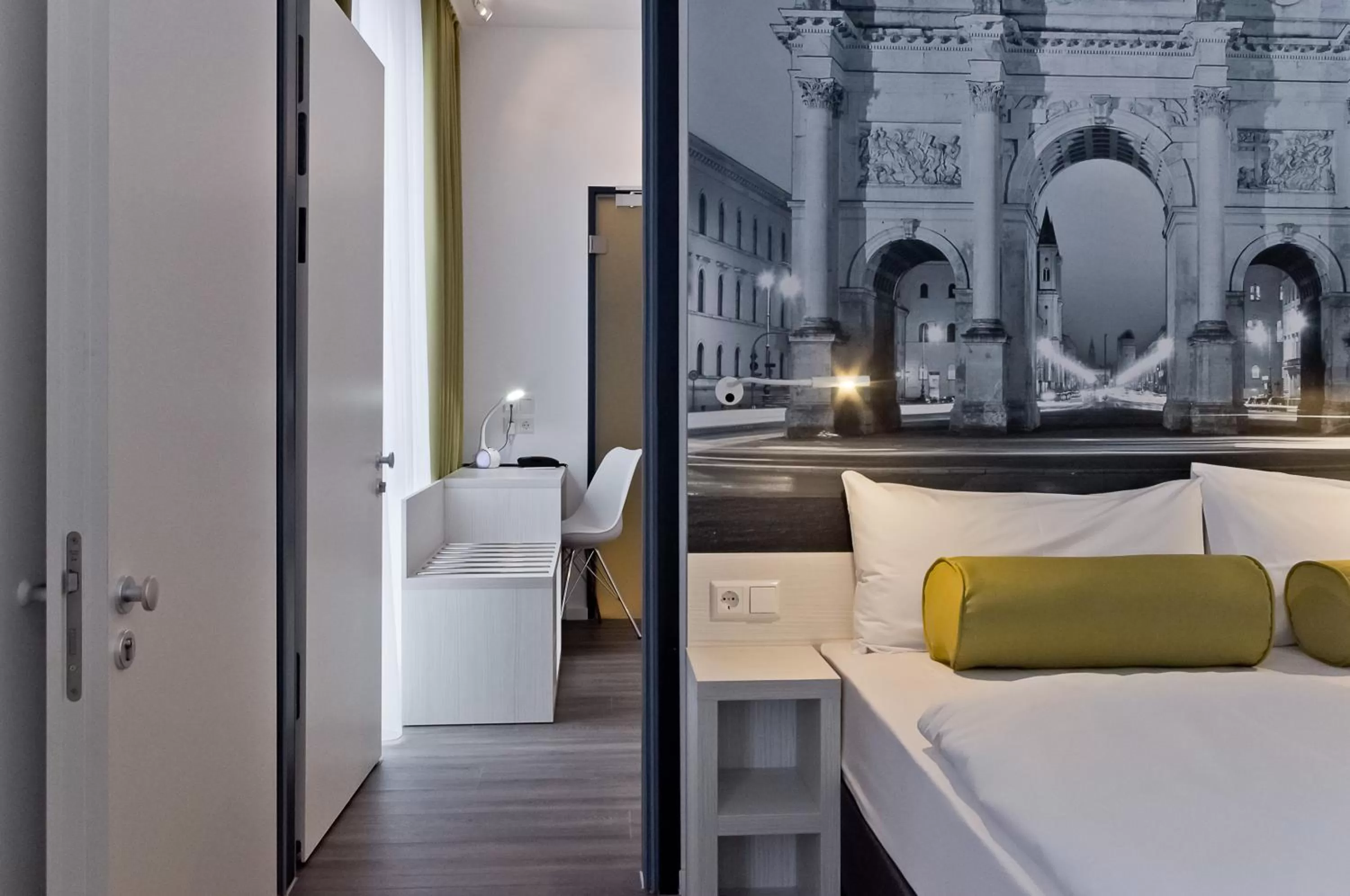 Photo of the whole room, Bed in Super 8 by Wyndham Munich City West