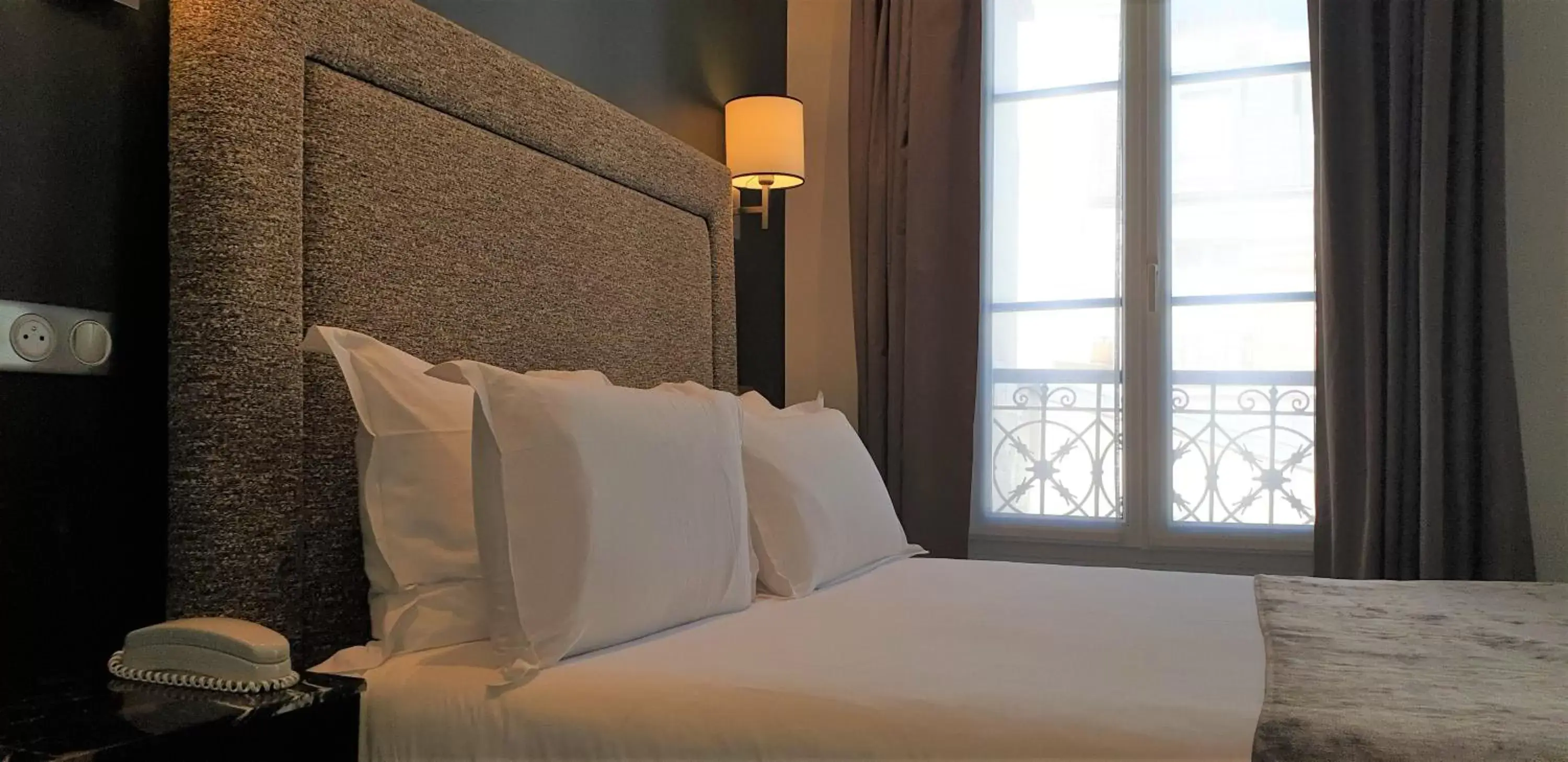 Superior Double Room in Acacias Etoile Superior Double Room in Acacias Etoile