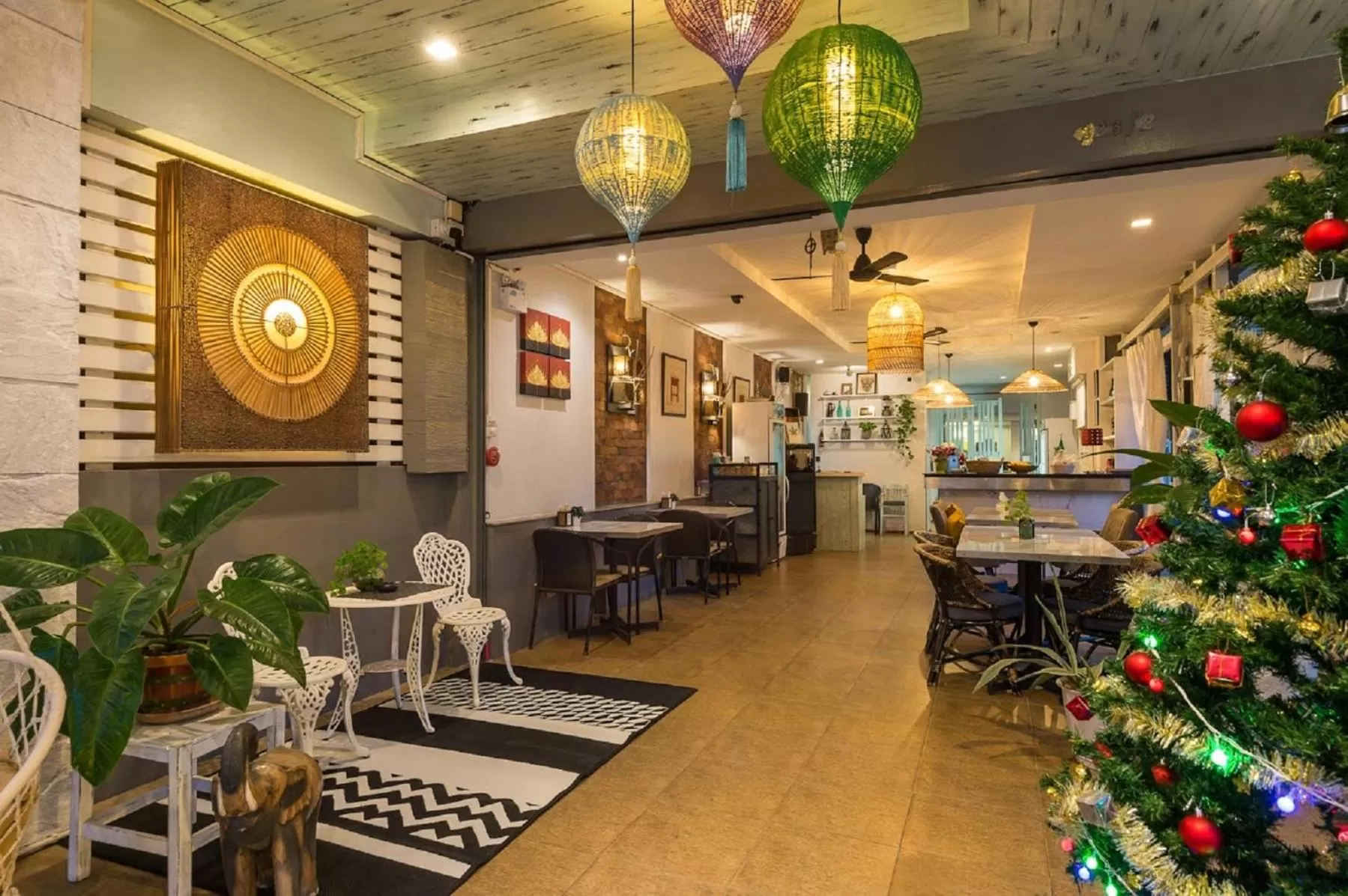 Restaurant/places to eat in Baan Ban Dalay