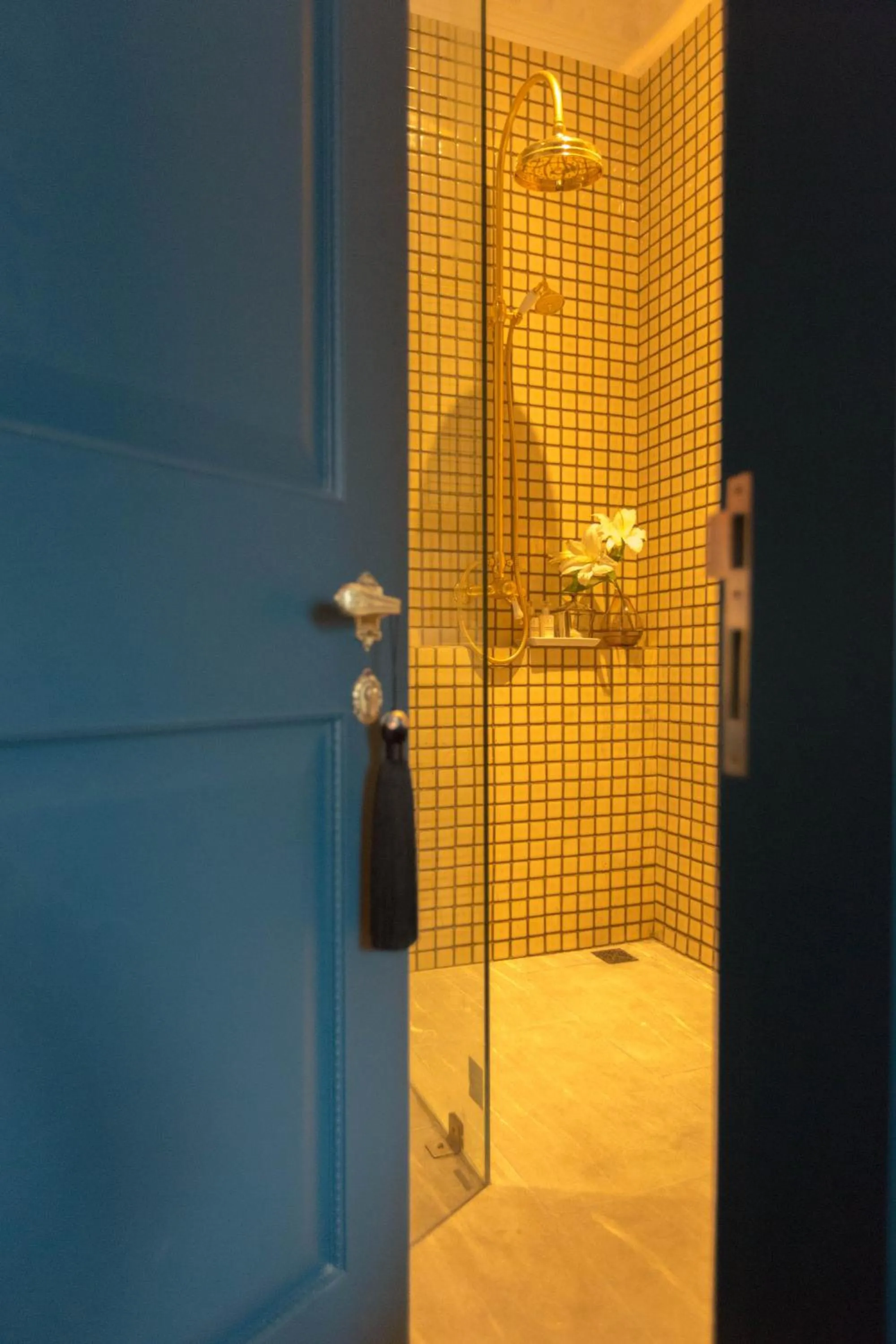 Bathroom in The Gunawarman