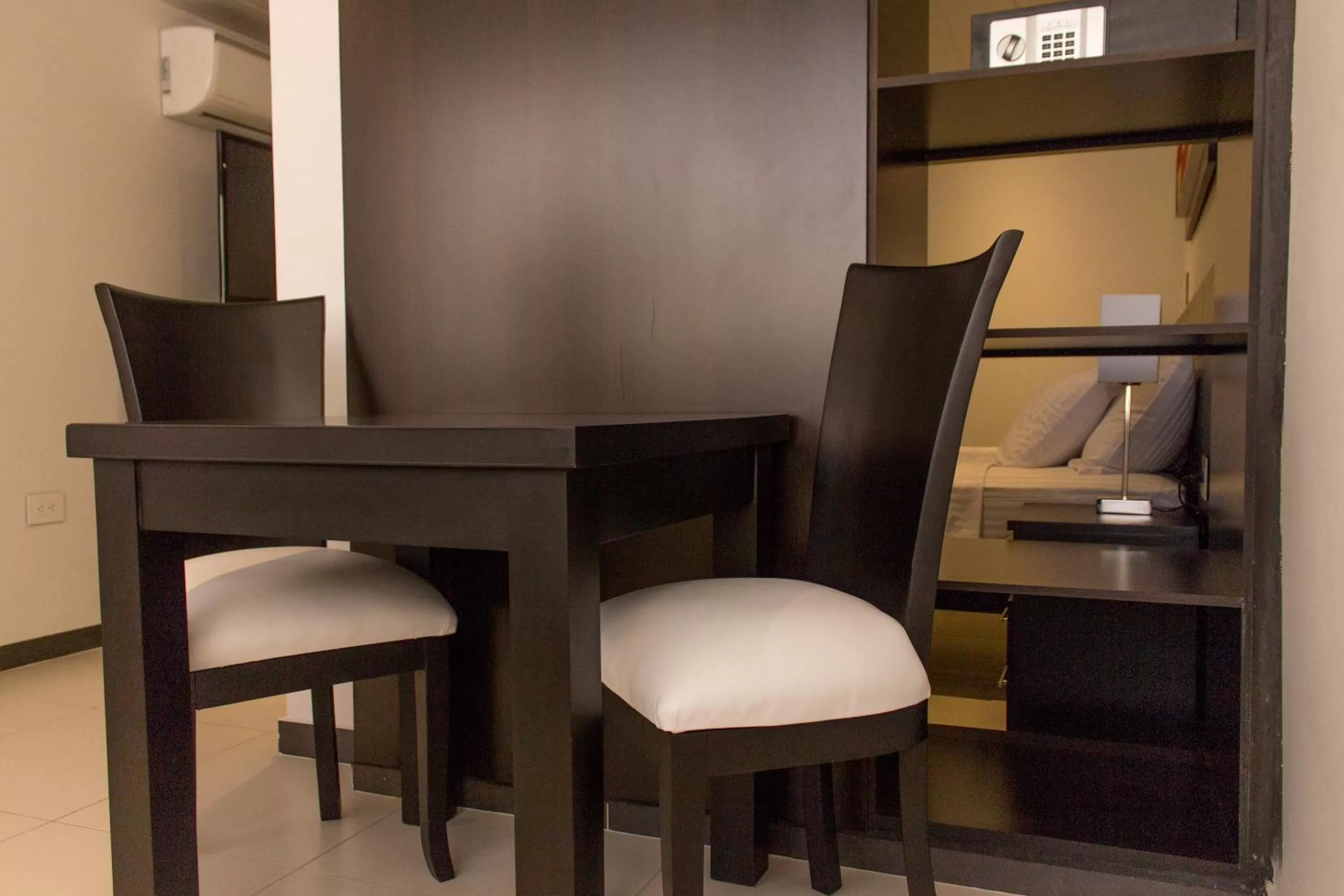 Photo of the whole room in Hotel Metropolitano