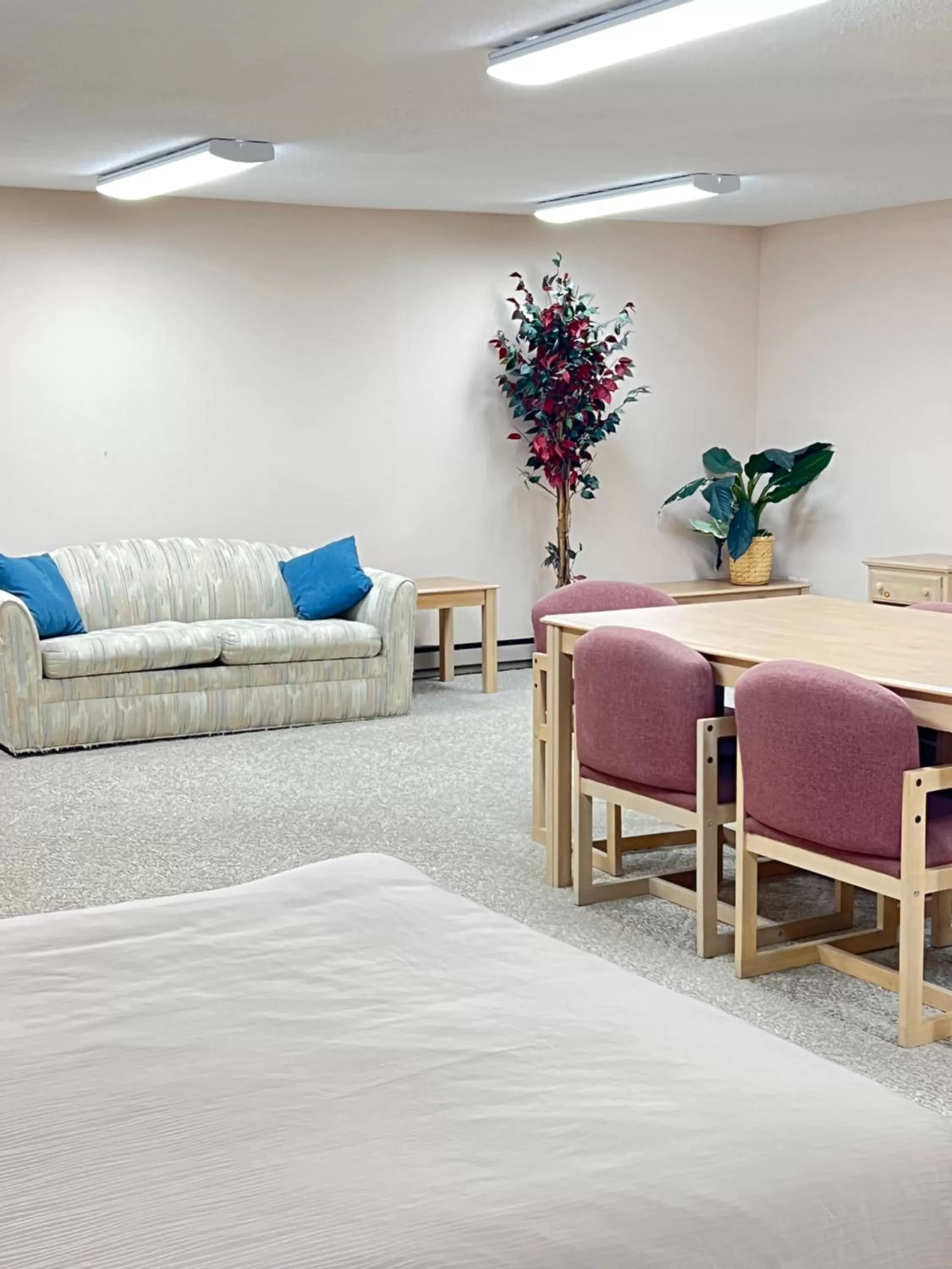 Bed in Viking Arms Inn - Ludington