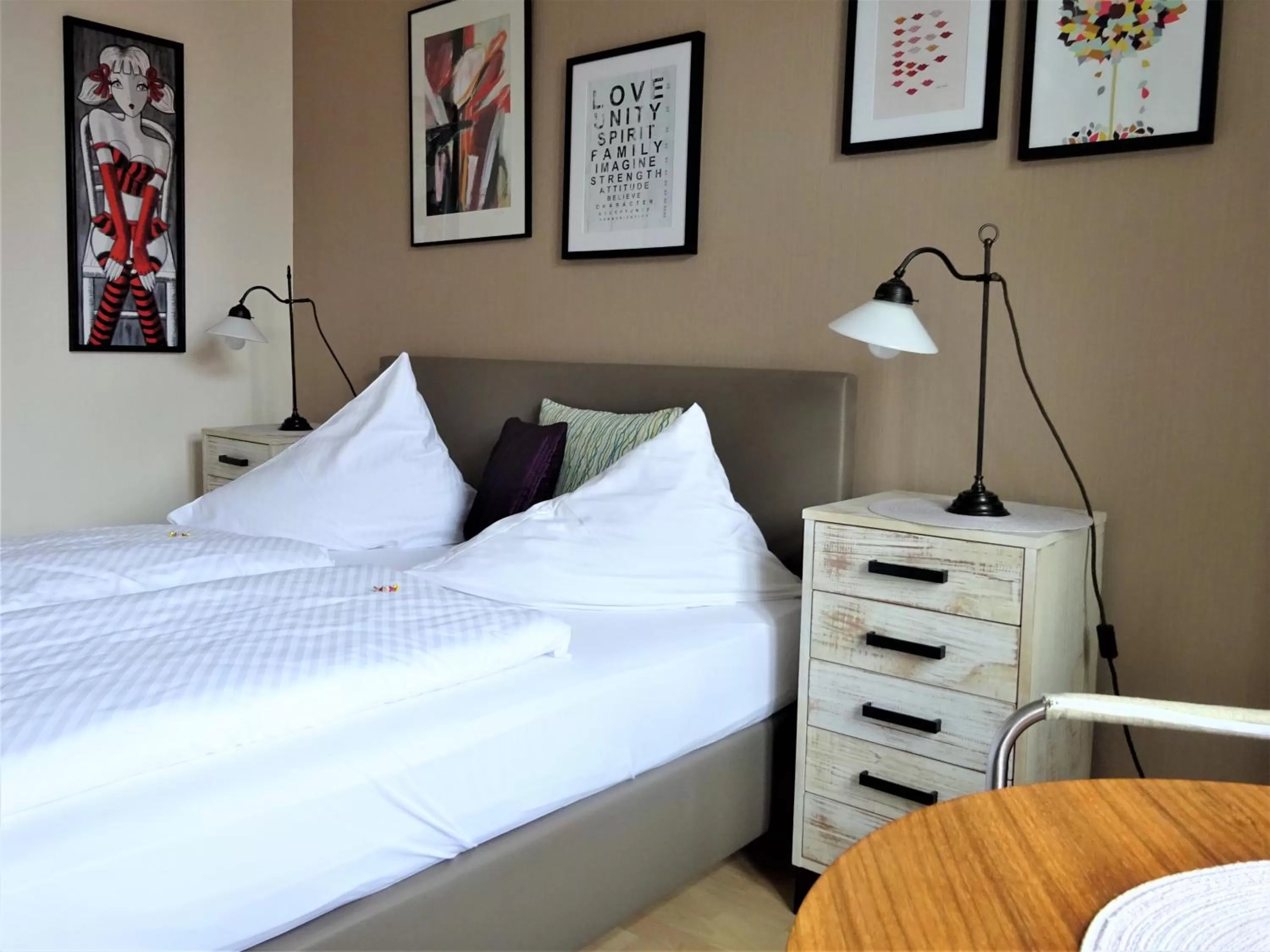 Bed in Pension Zur Fährbrücke