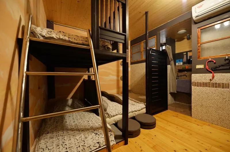 Bed in Sha Feng Lu Dian