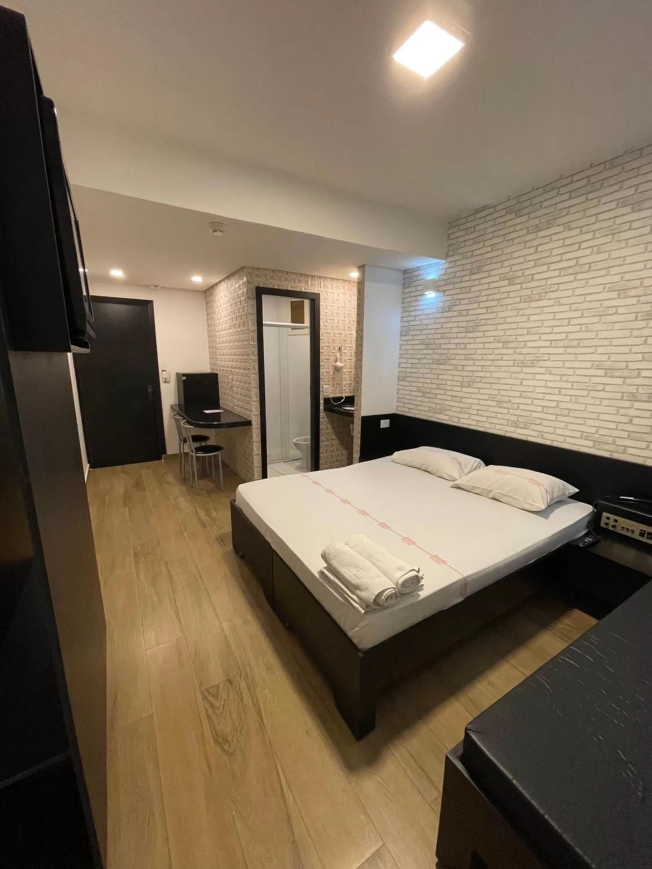 Bed in Calandre Hotel