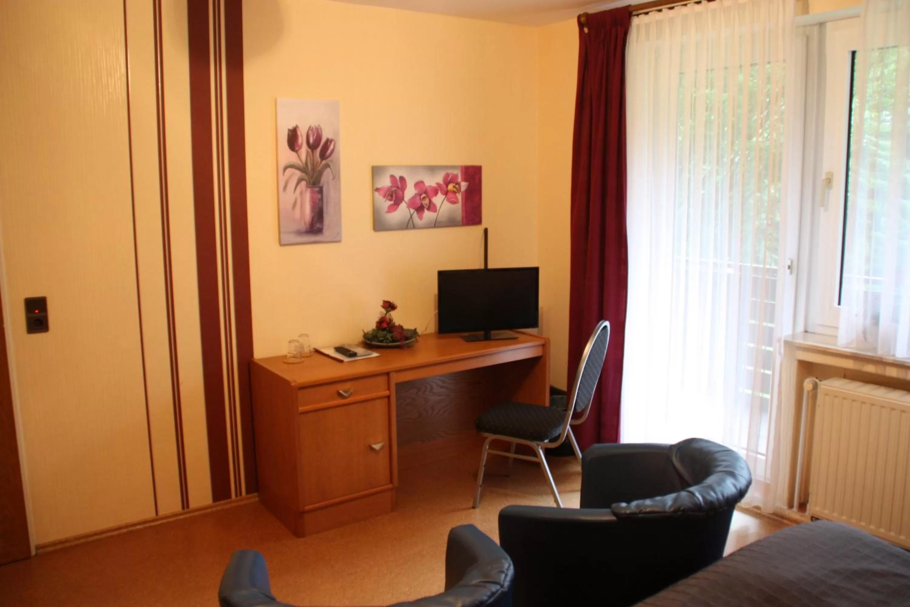 Day, TV/Entertainment Center in Landhaus Riedel