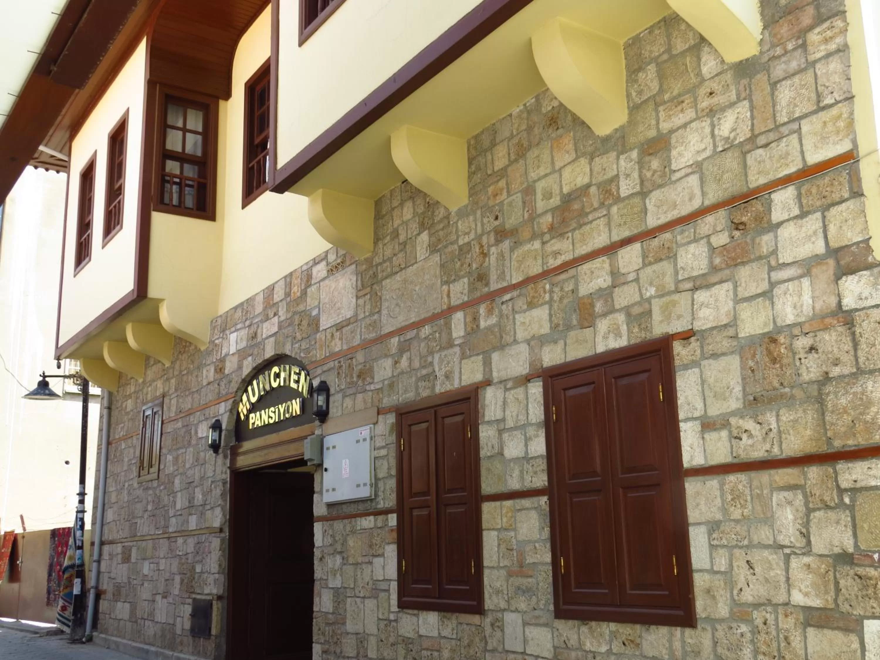 Property Building in Munchen Pension