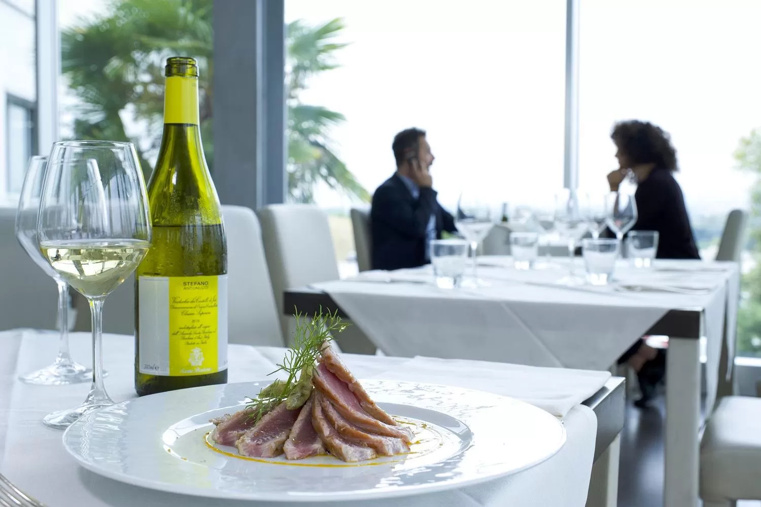 Restaurant/places to eat in Hotel Horizon