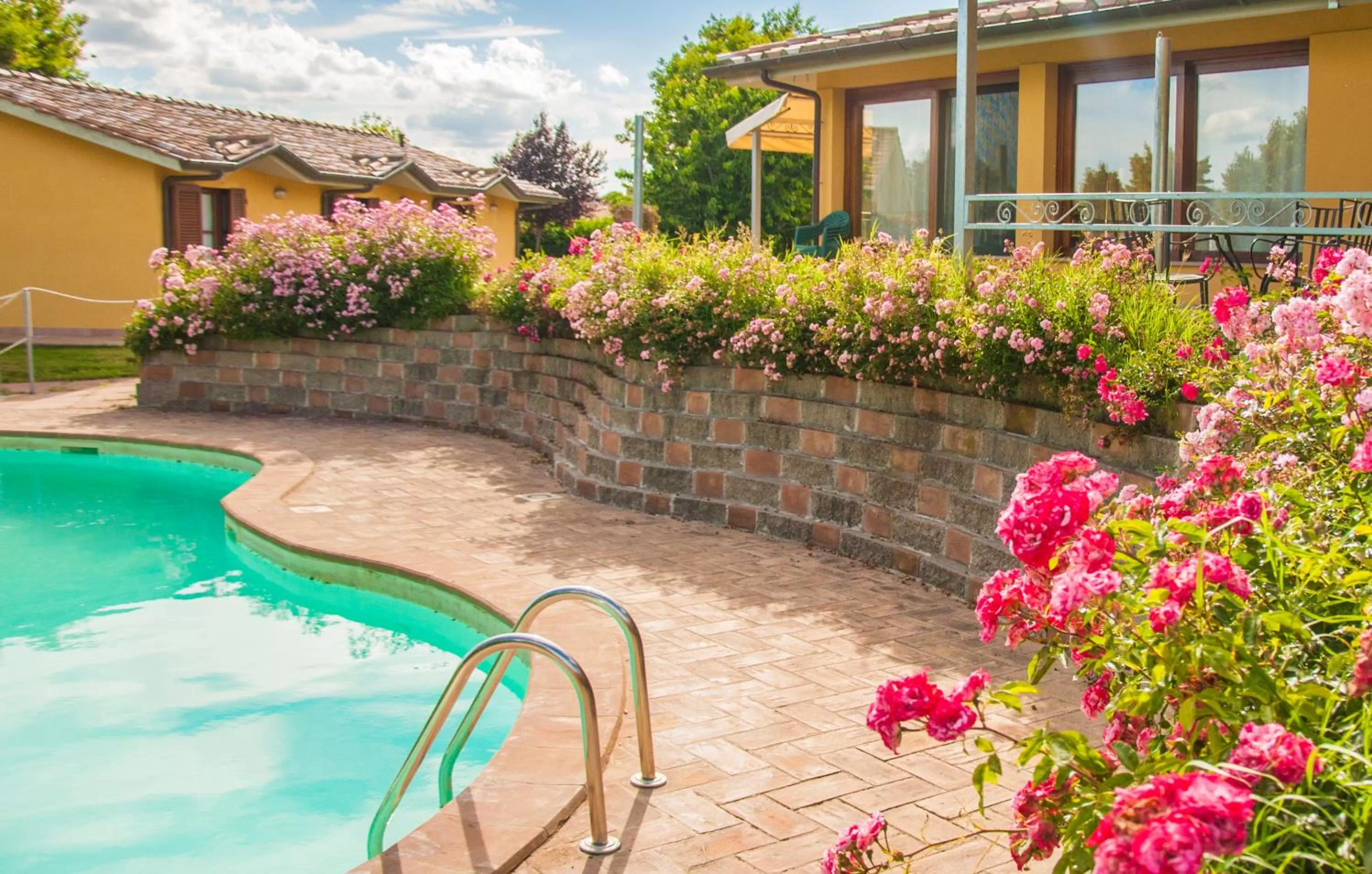 Property building in Le Macerine