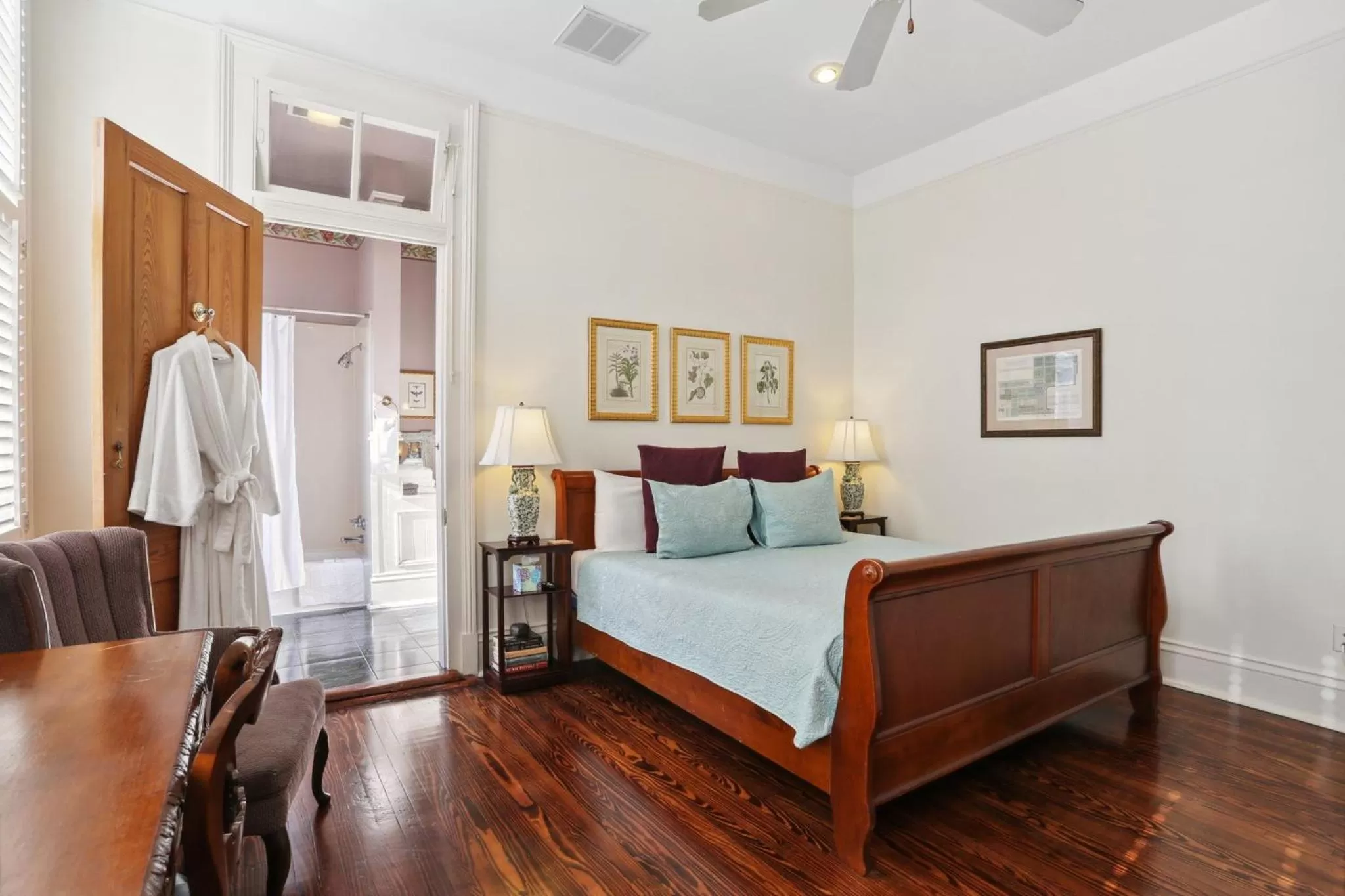 Bed in Maison Perrier Bed & Breakfast