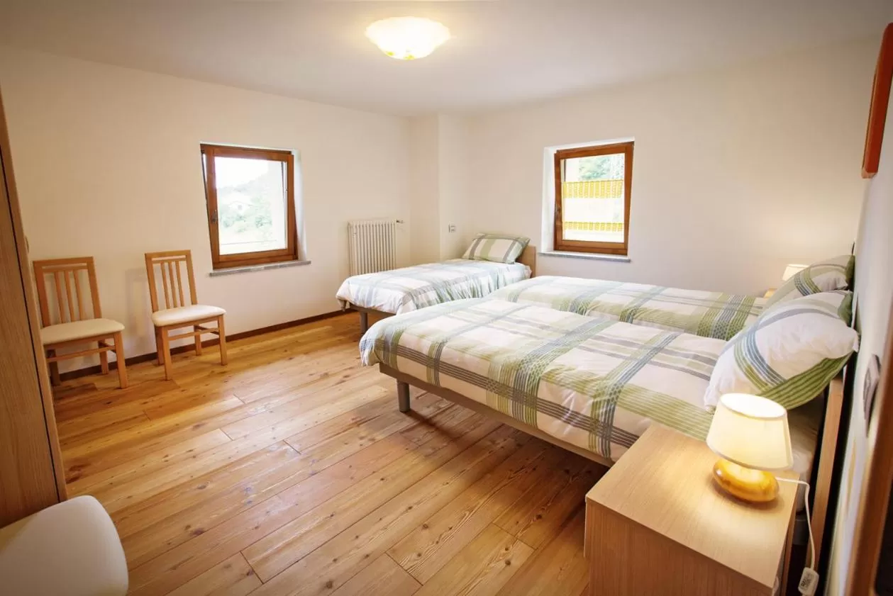 Day, Bed in Albergo Diffuso Tolmezzo