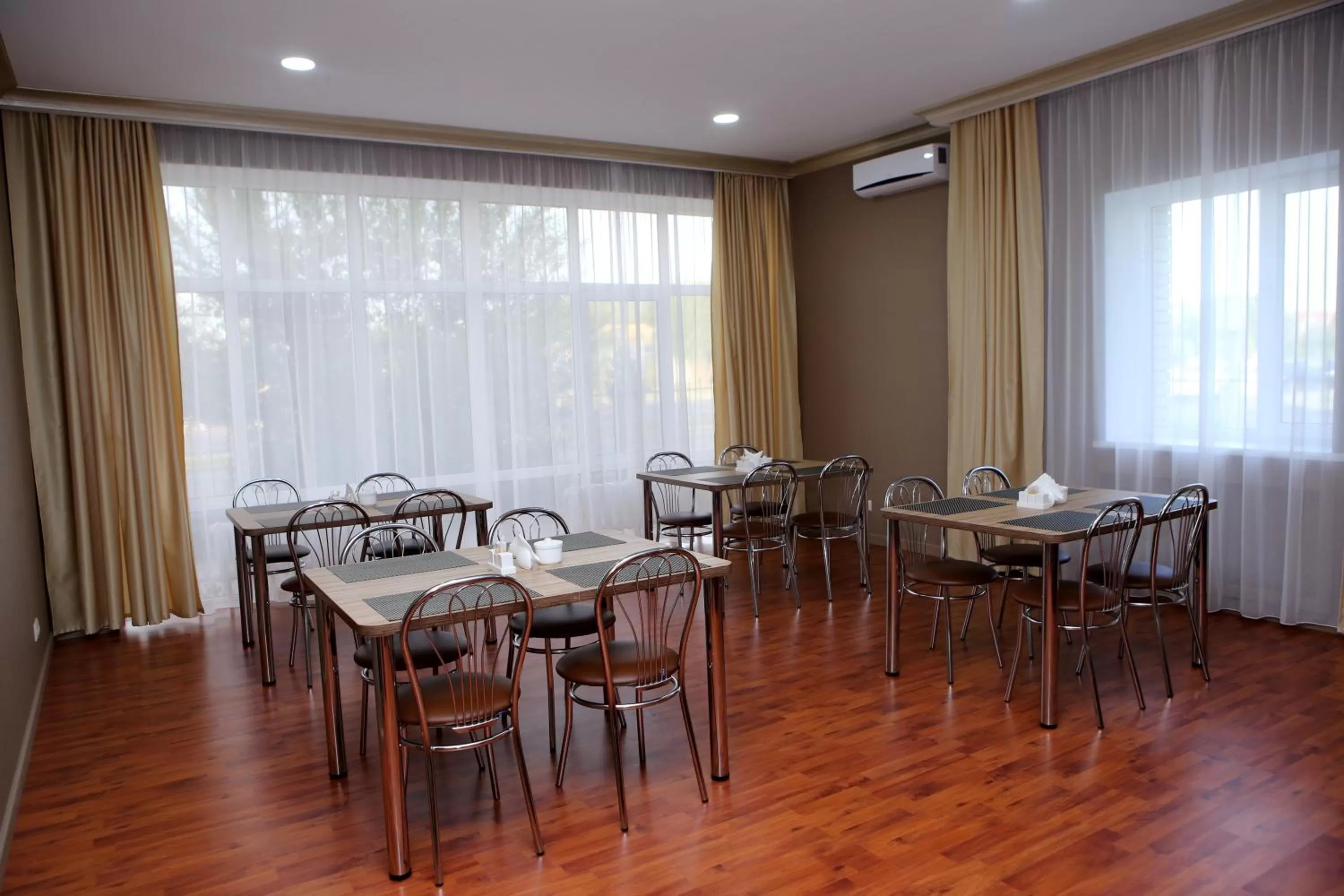 Lounge or bar, Restaurant/Places to Eat in Hotel Aner