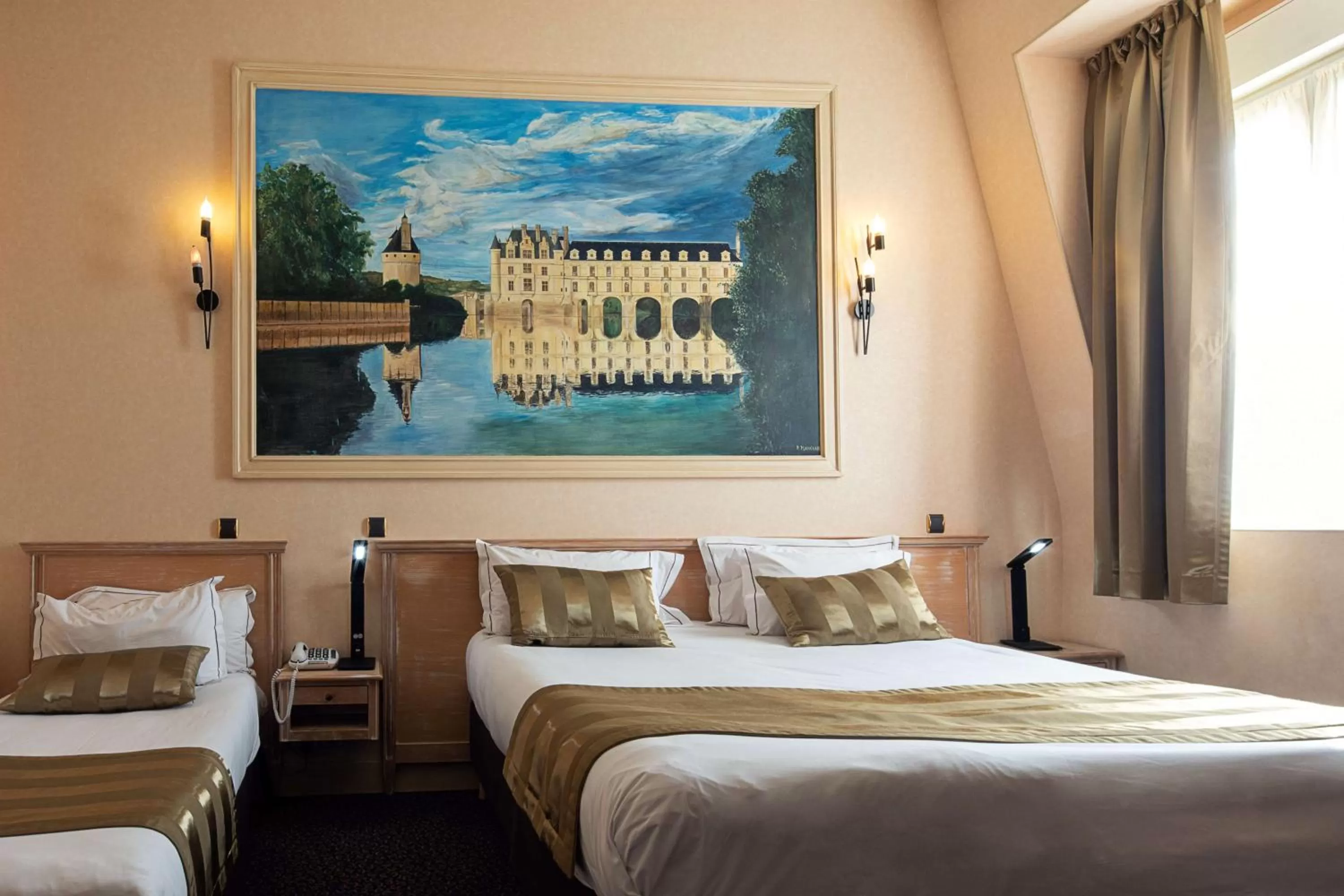 Photo of the whole room, Bed in Best Western Central Hotel