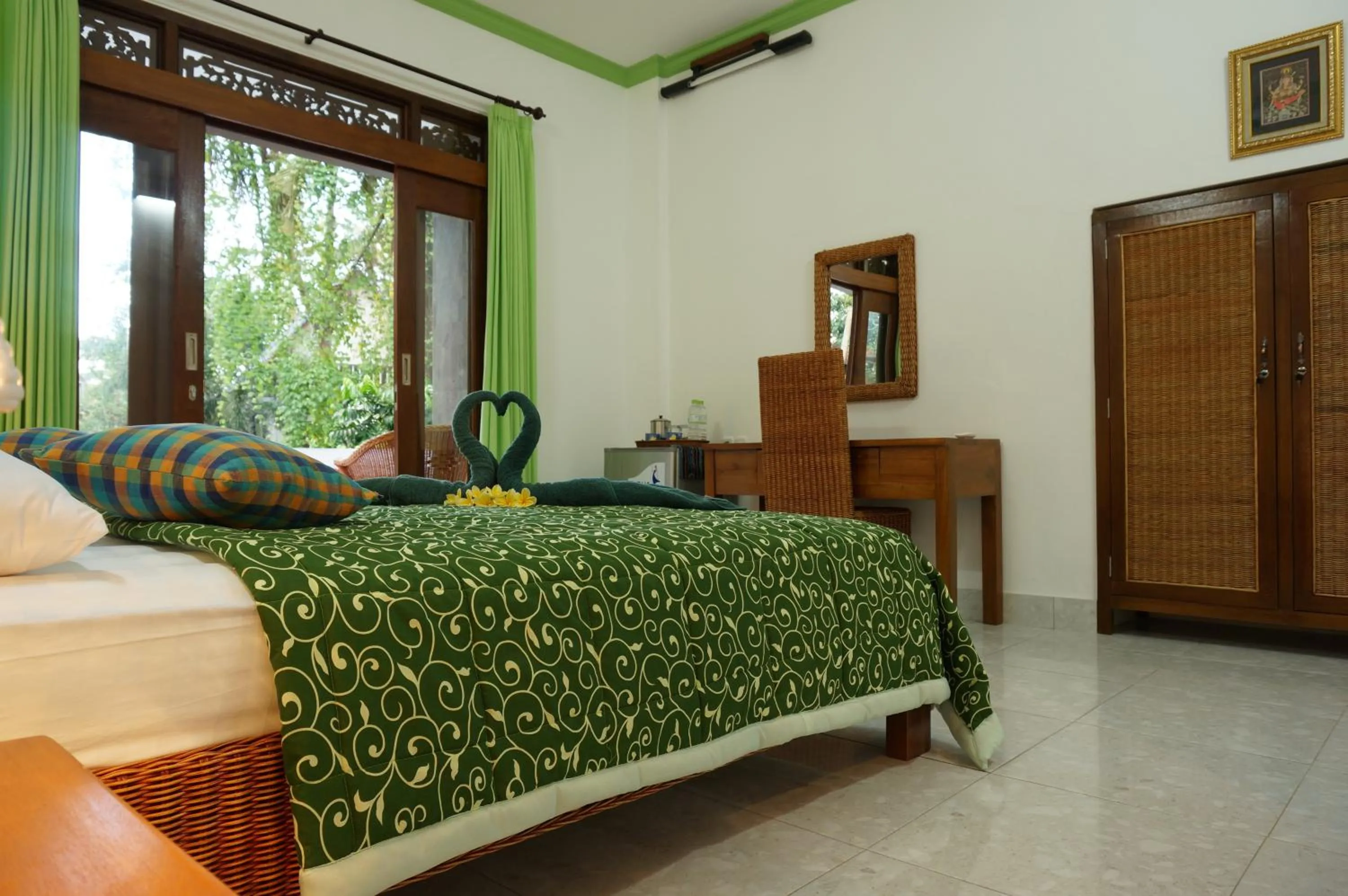 Photo of the whole room, Bed in Argasoka Bungalows