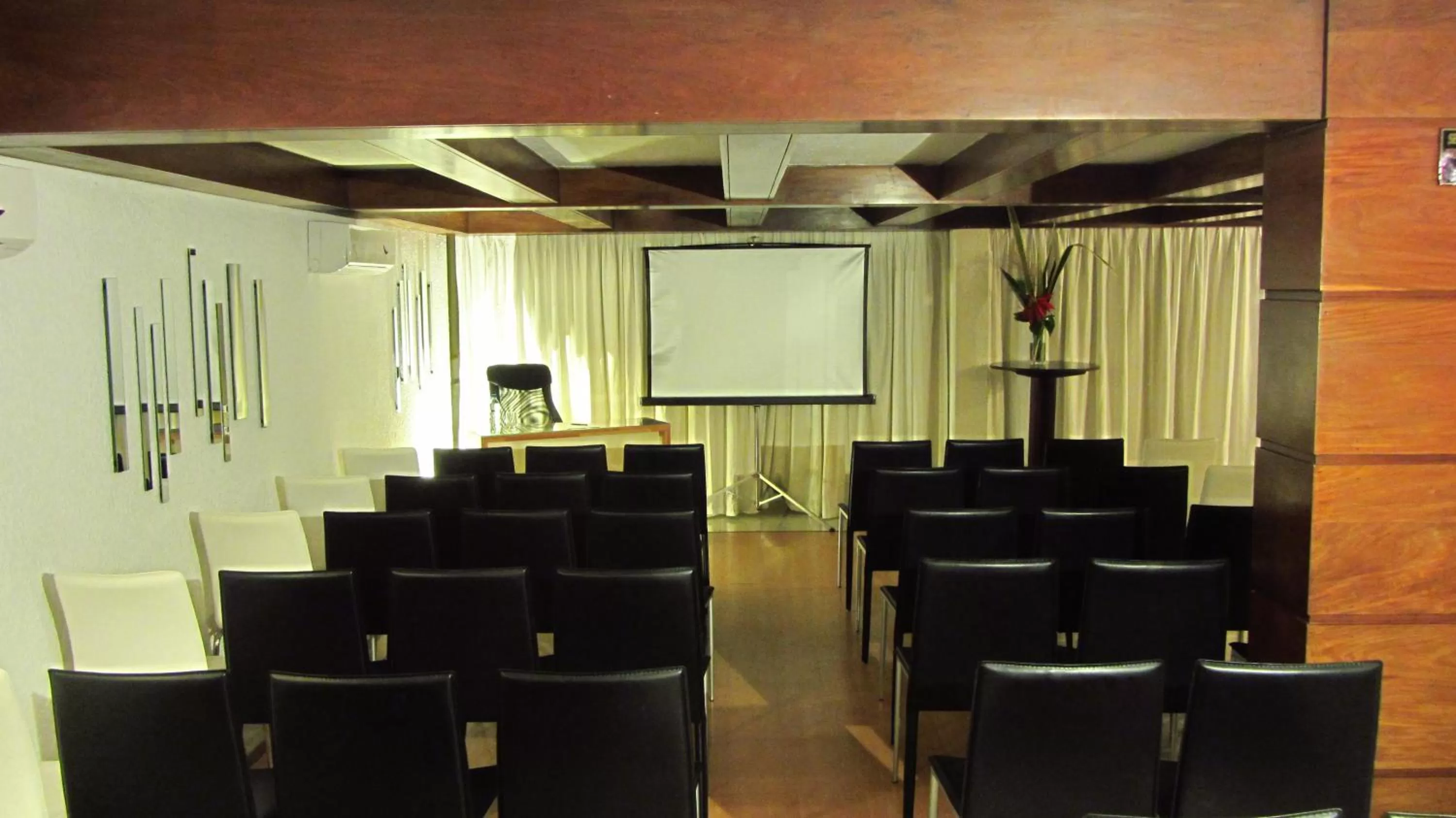 Business facilities in BDA Hotel & Spa