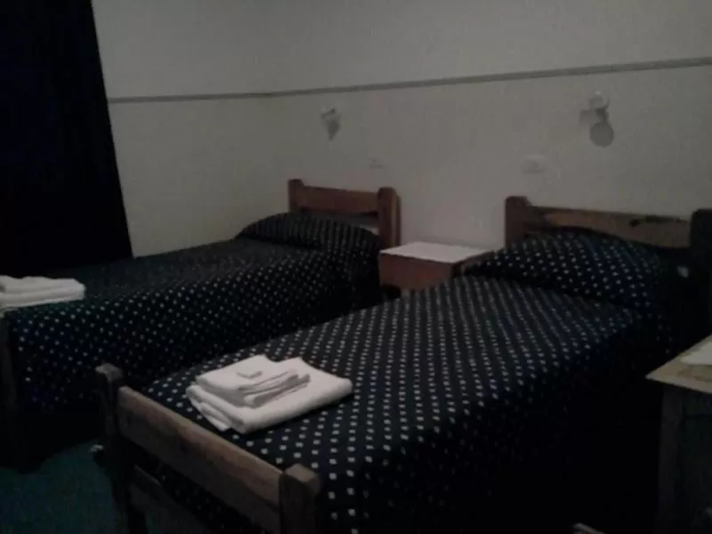 Photo of the whole room, Bed in Hostería Chimehuin