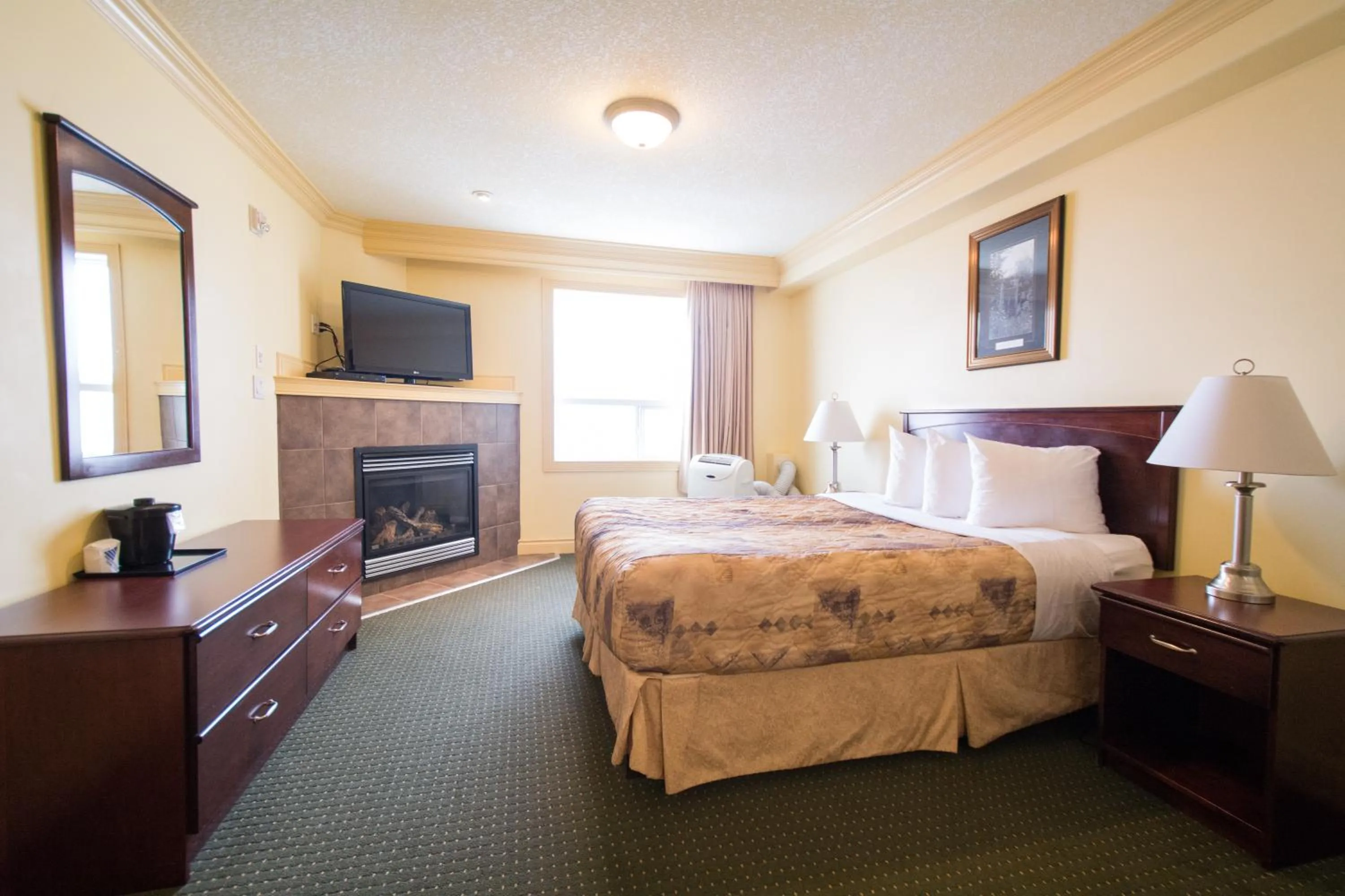 Standard Queen Room in Nova Inn Peace River