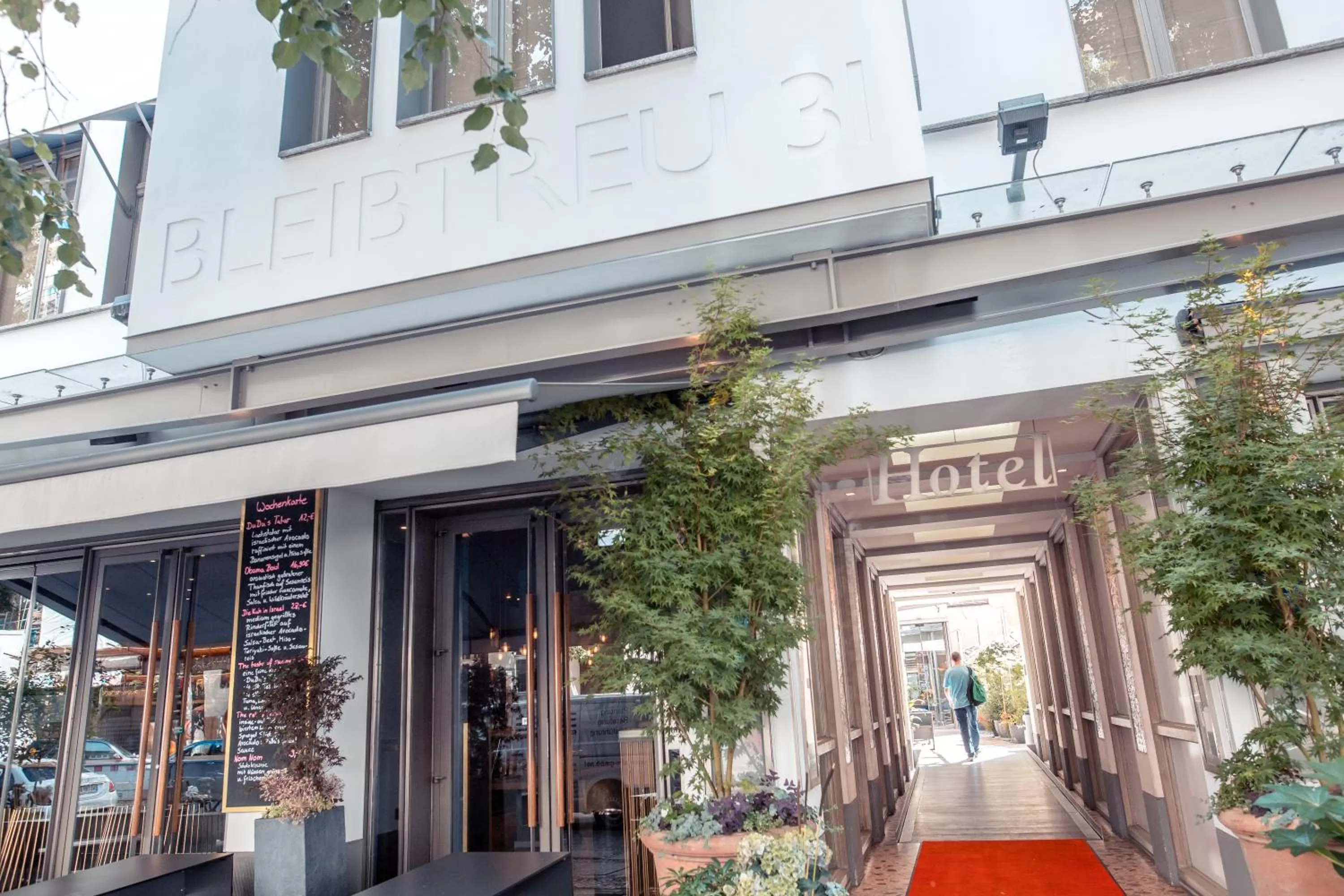 Property building in Hotel Bleibtreu Berlin by Golden Tulip