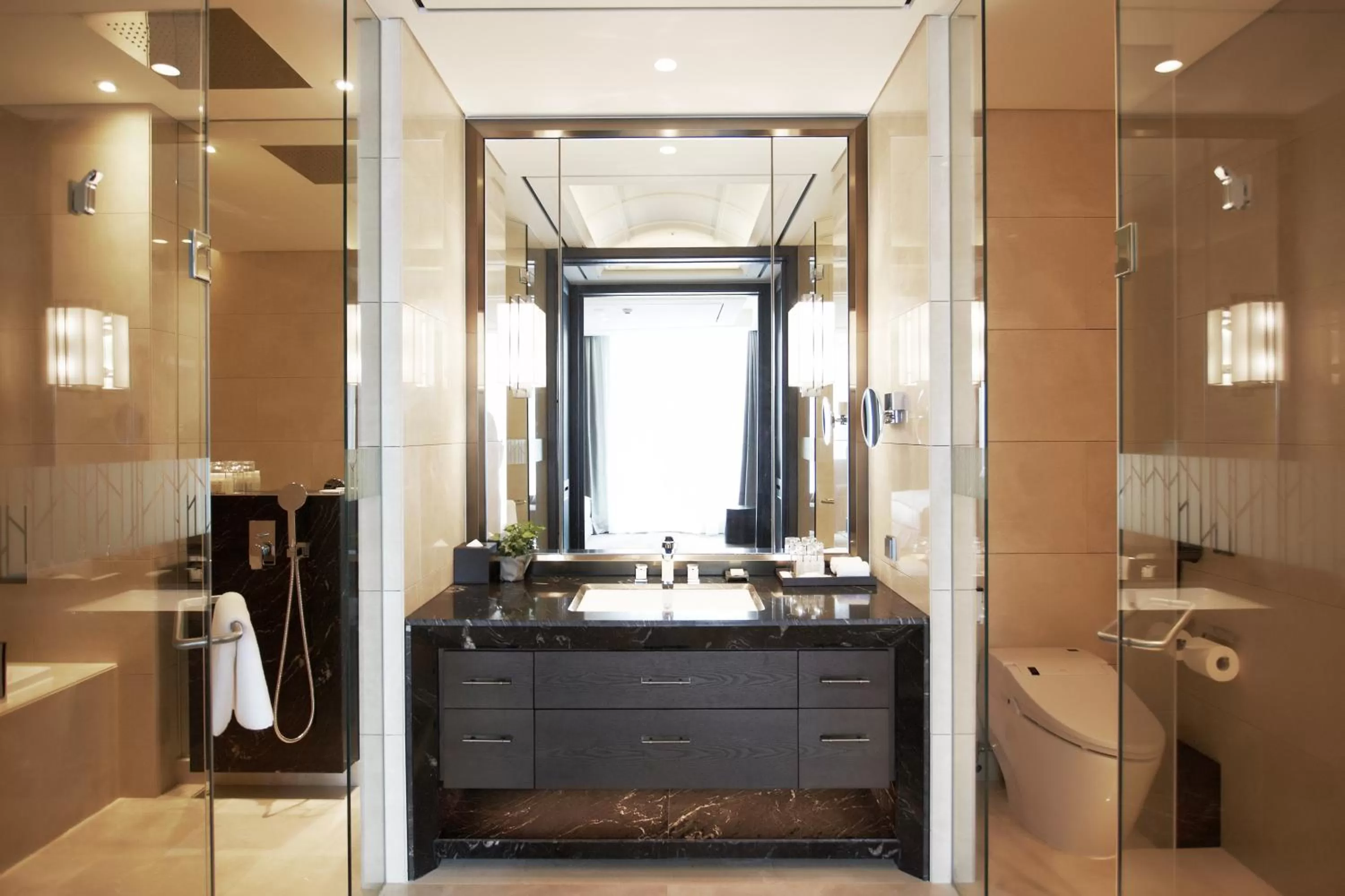 Bathroom in Crown Park Hotel Seoul