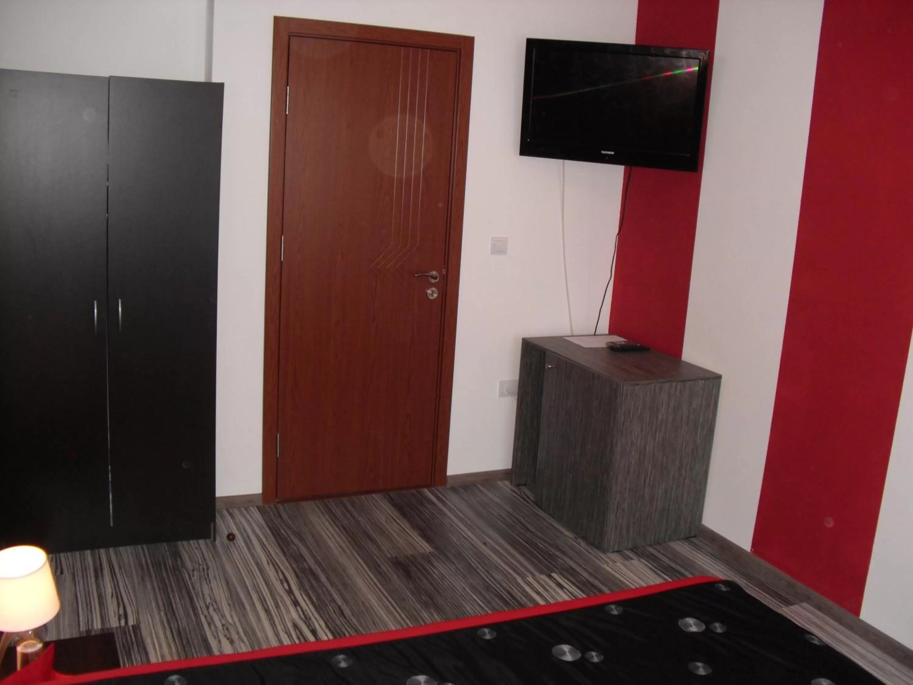 TV/Entertainment Center in Family Hotel Malibu