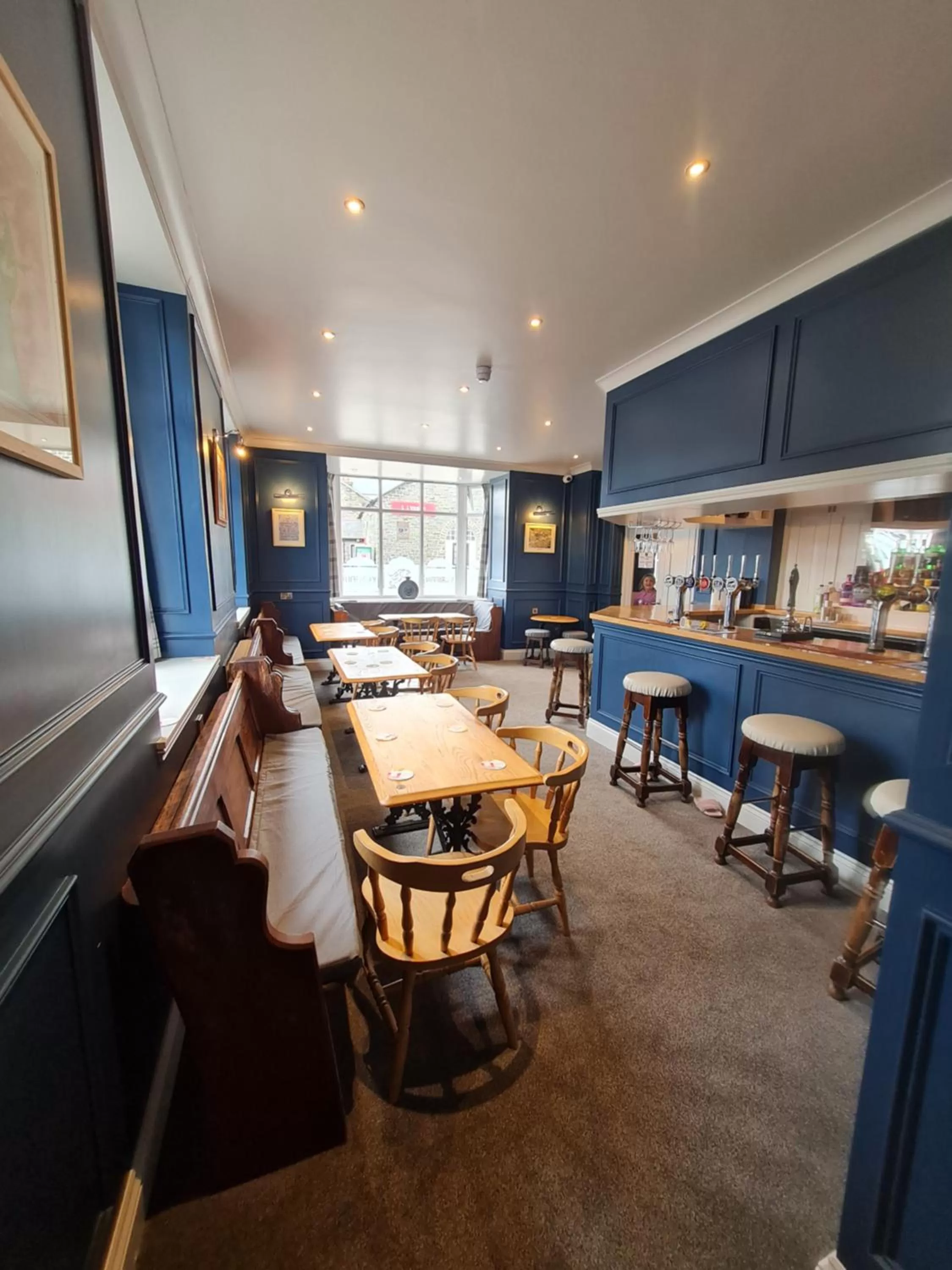 Restaurant/Places to Eat in Y Griffin