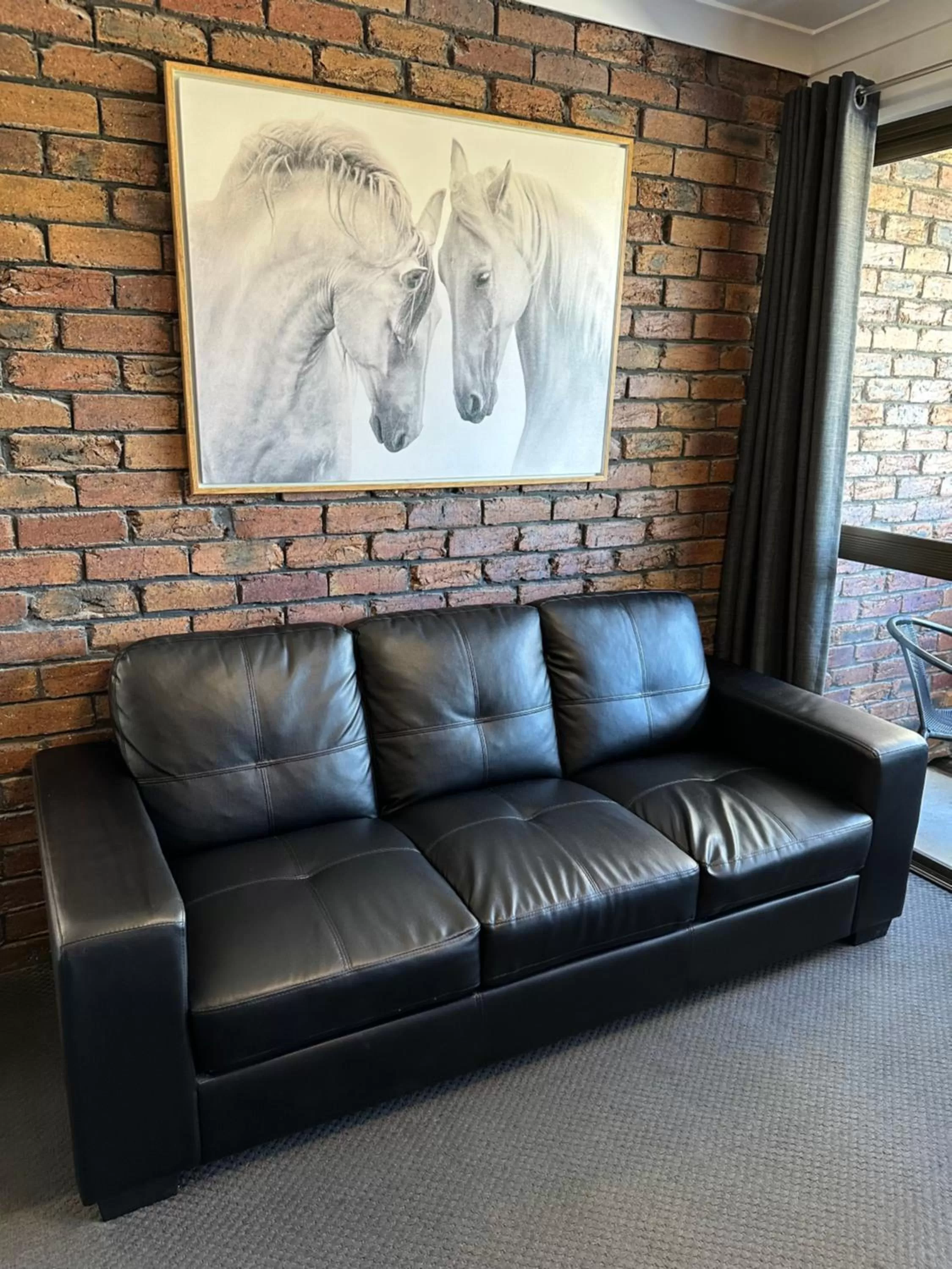 Seating area in Logan City Motor Inn
