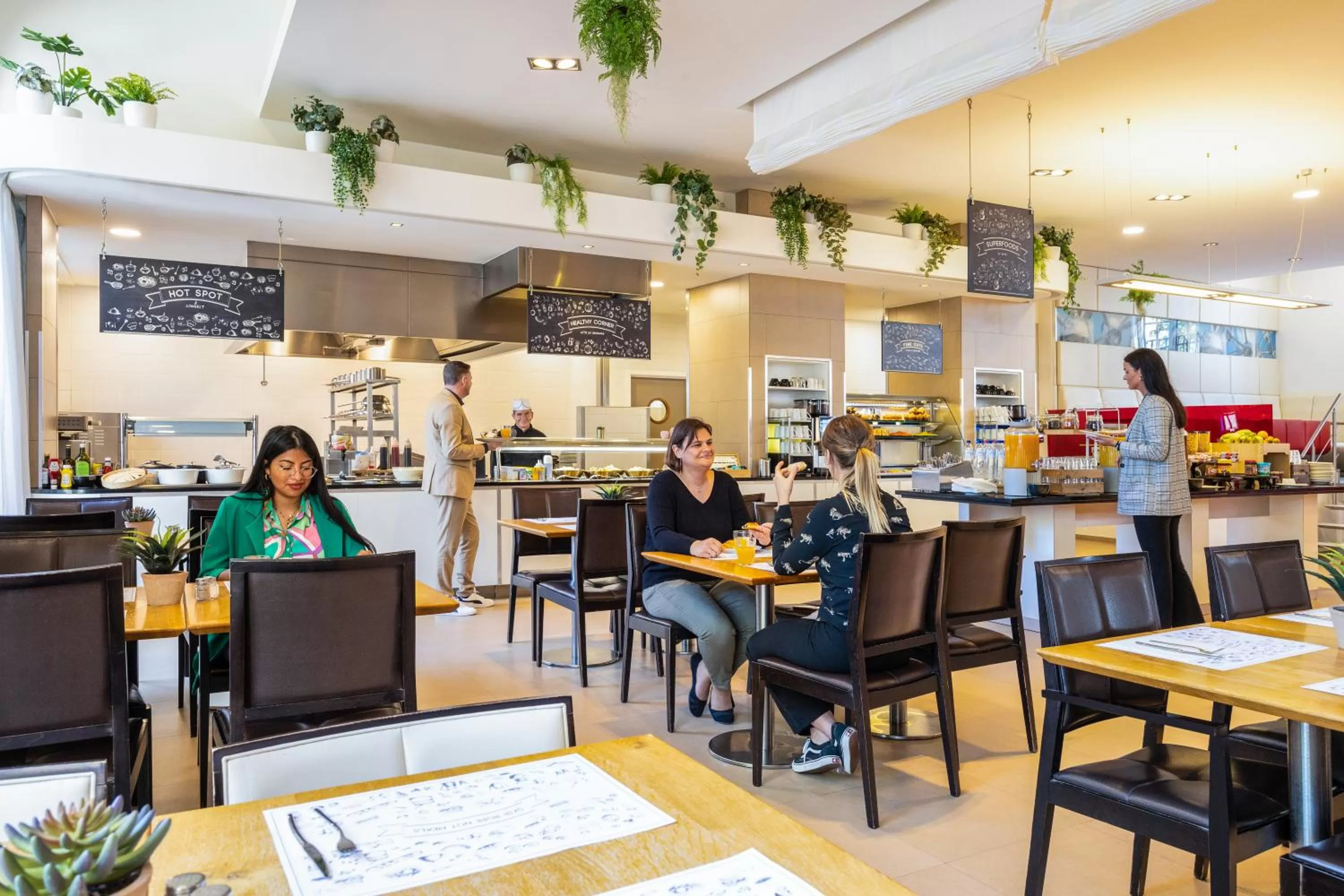 Food and drinks in Hotel Novotel Brussels Off Grand Place