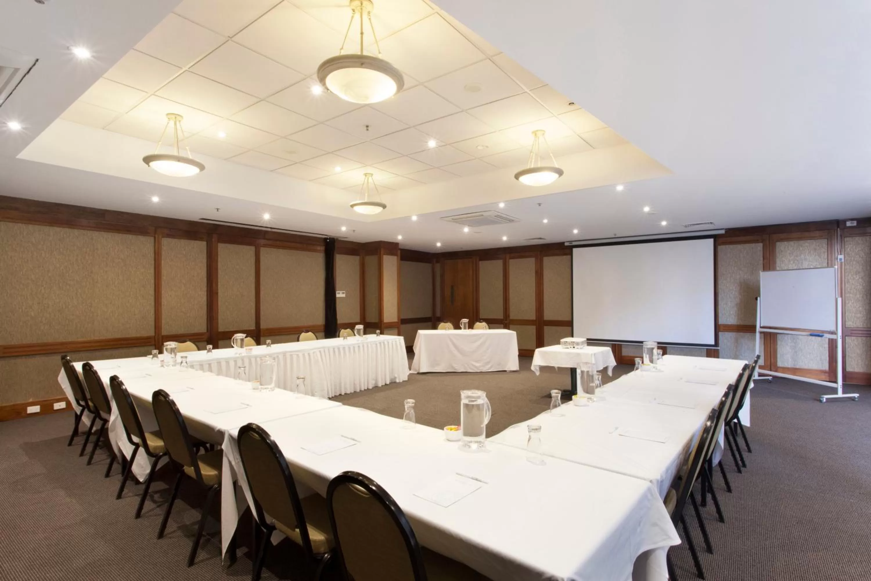 Banquet/Function facilities in Melbourne Metropole Central Official