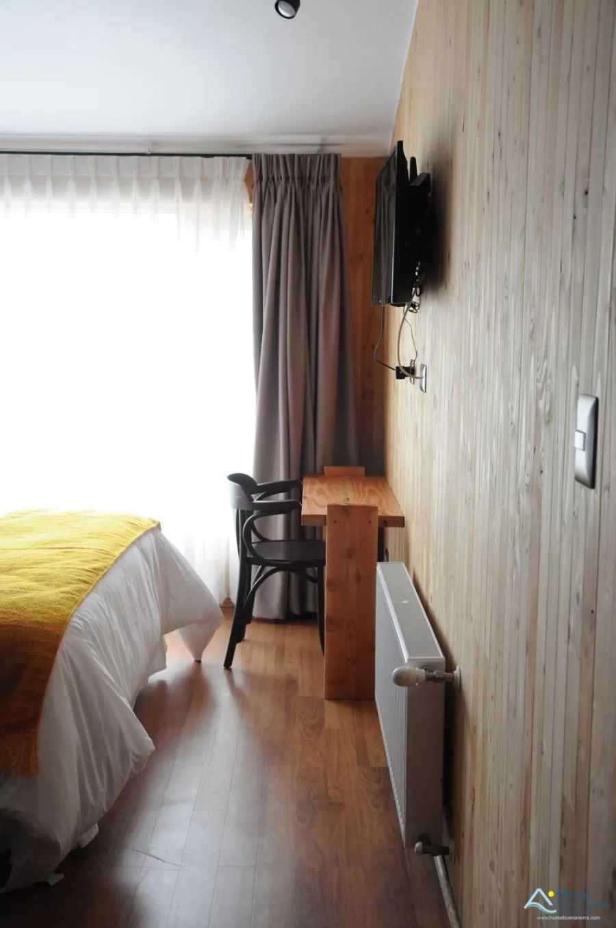 TV/Entertainment Center in Hostal Buena Tierra