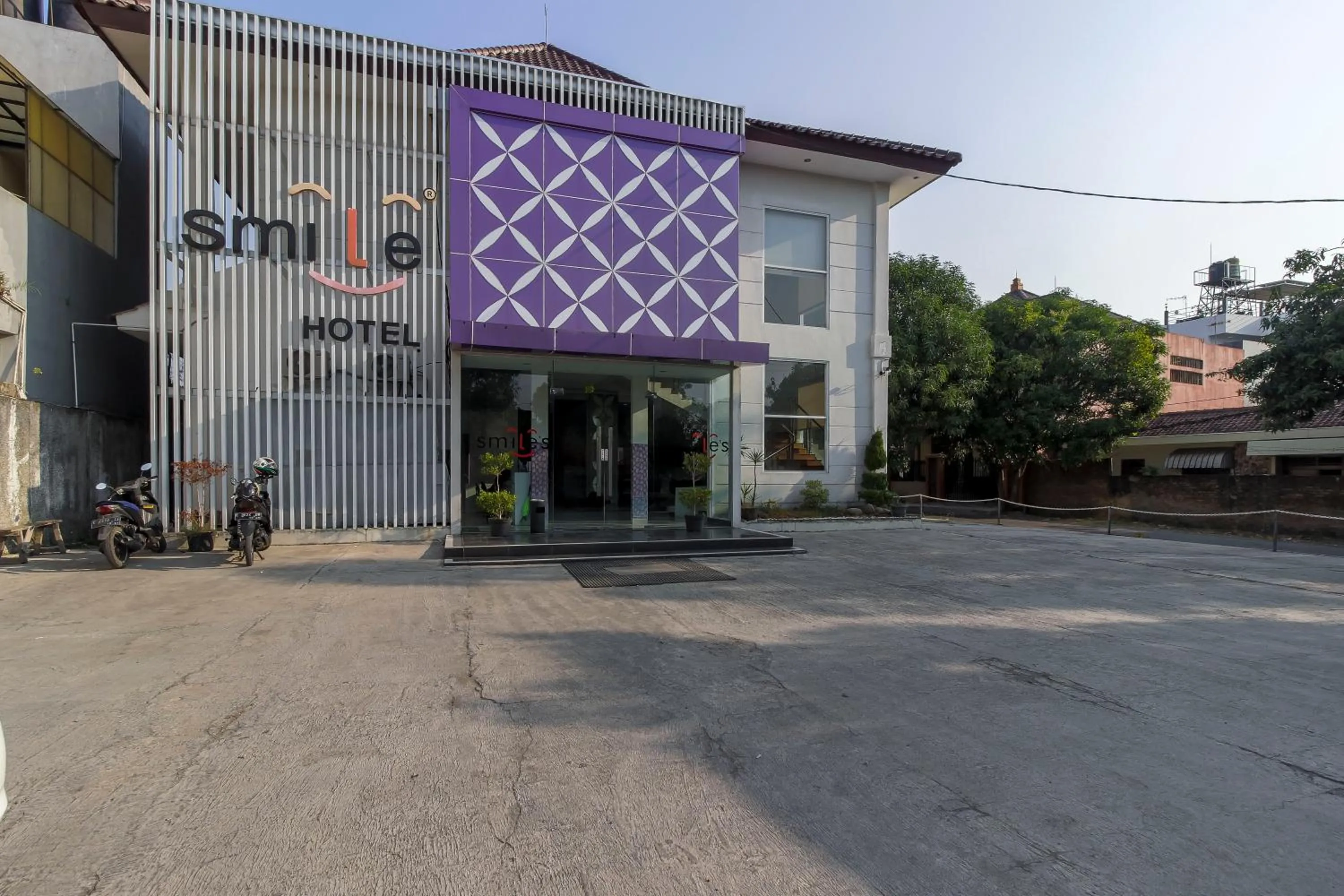 Property building in RedDoorz near Goa Sunyaragi