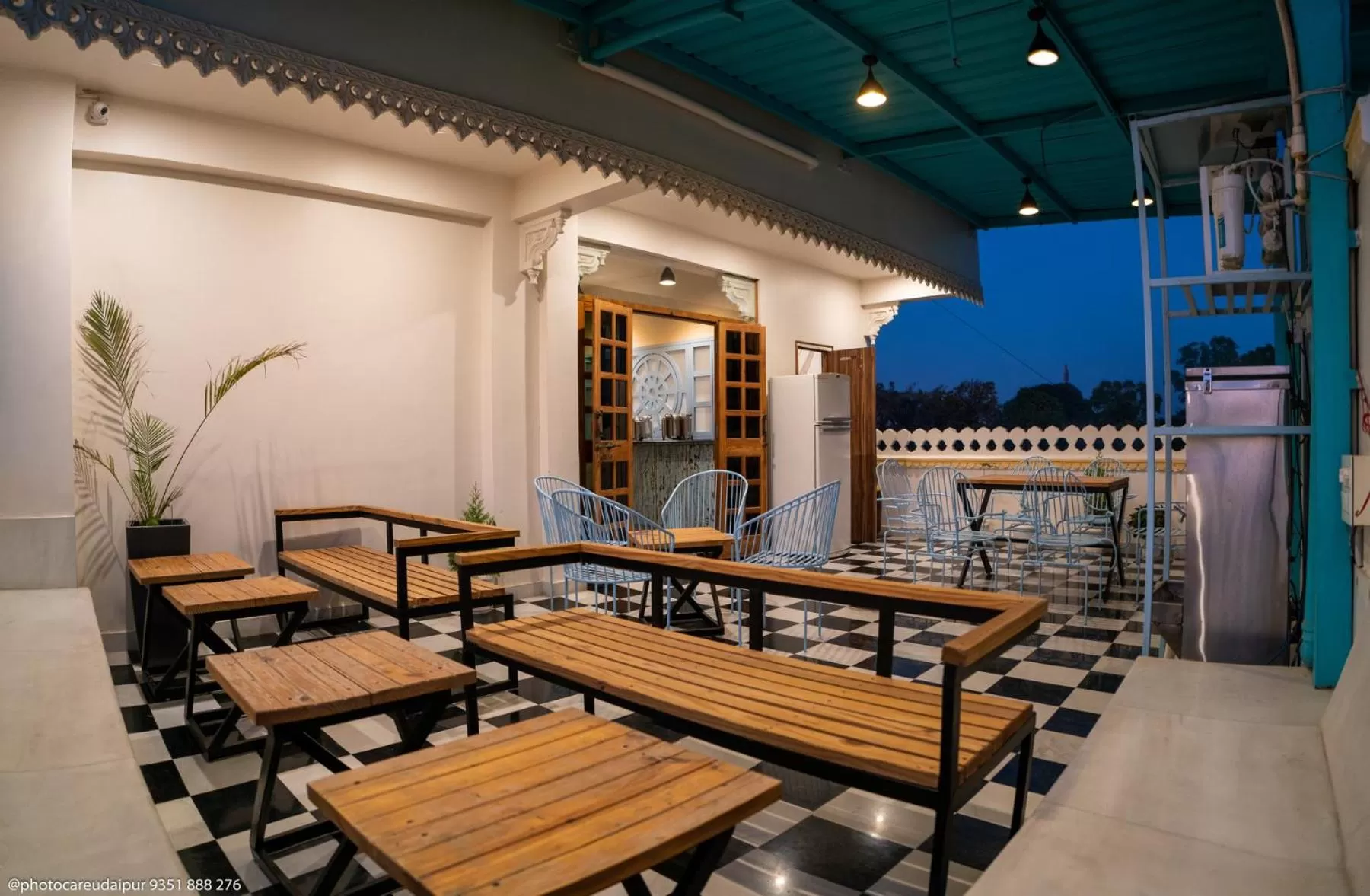 Restaurant/places to eat in Ostel By Orion Hotels -Udaipur