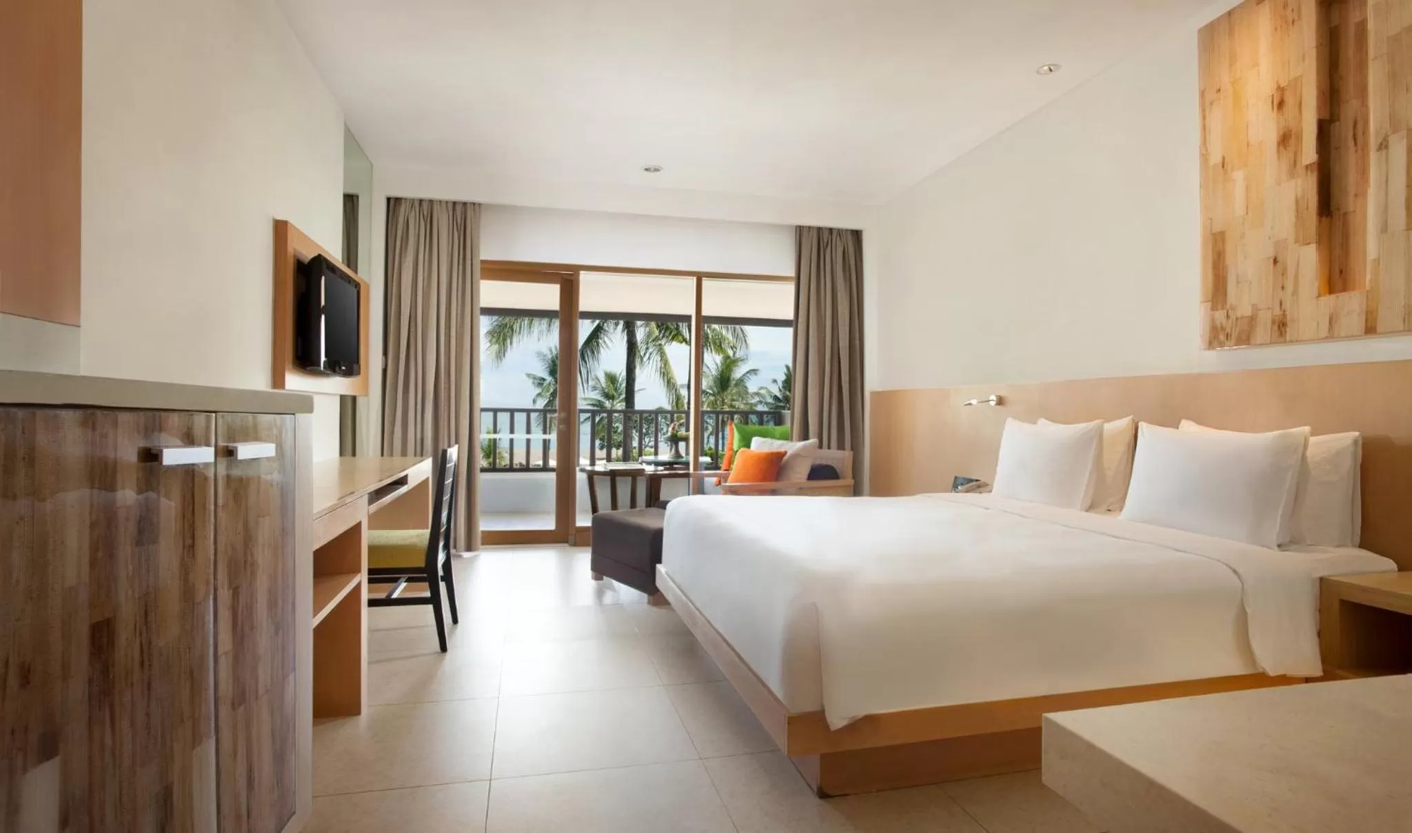 Photo of the whole room, Bed in Holiday Inn Resort Baruna Bali by IHG