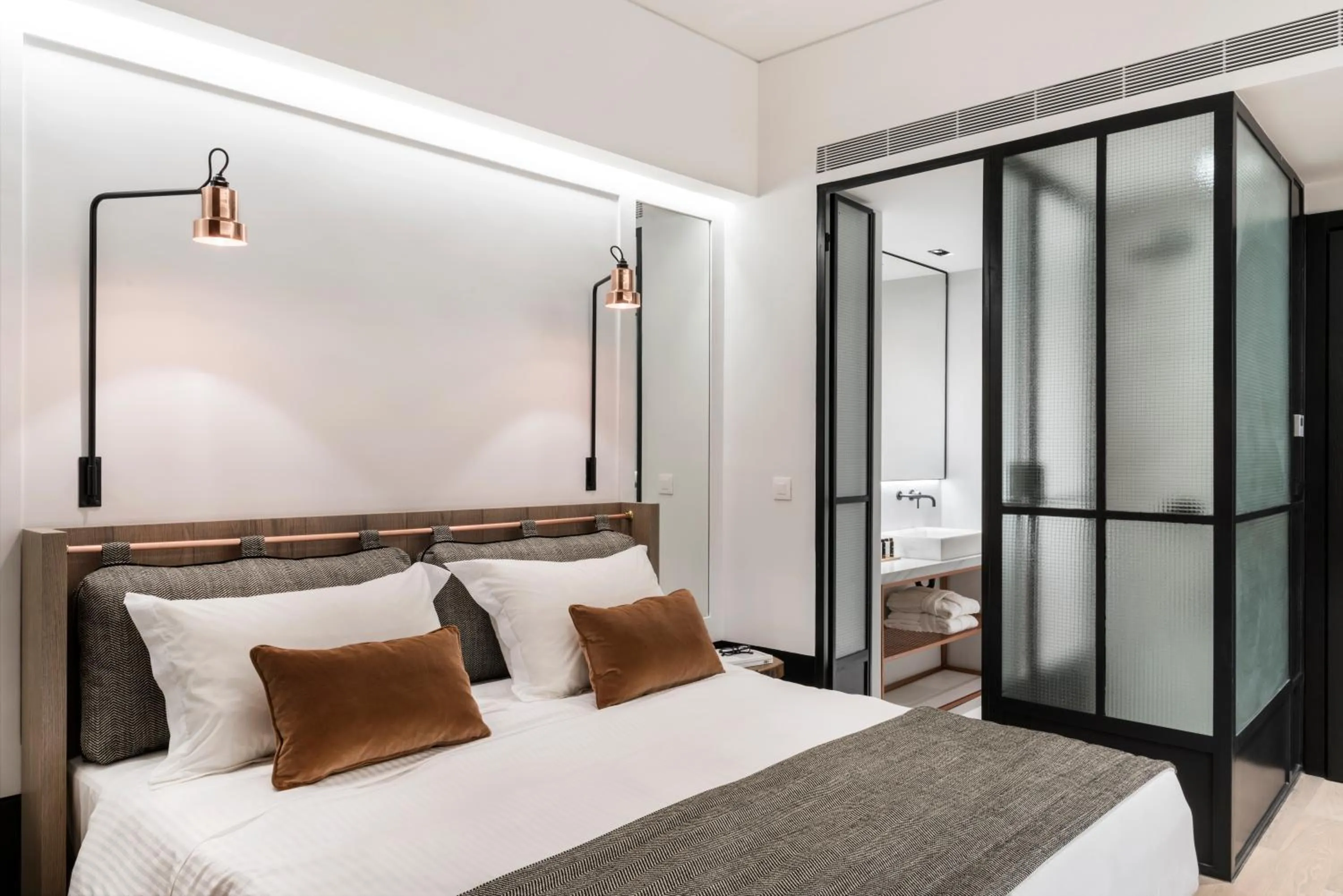 Bedroom, Bed in Niki Athens Hotel