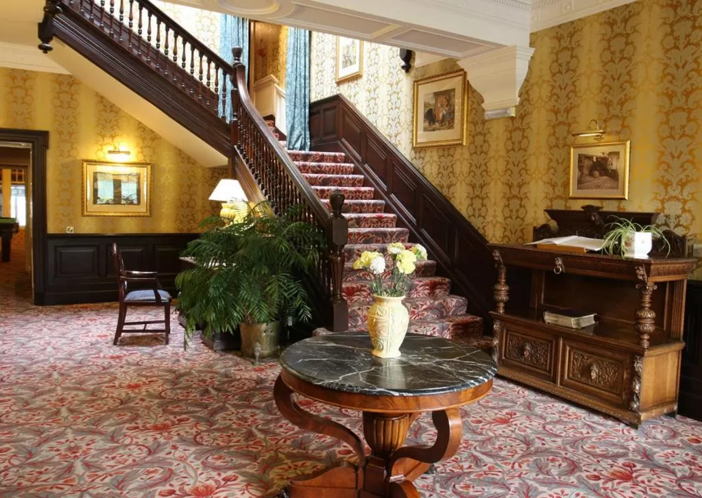 Lobby or reception in Mansion House Hotel