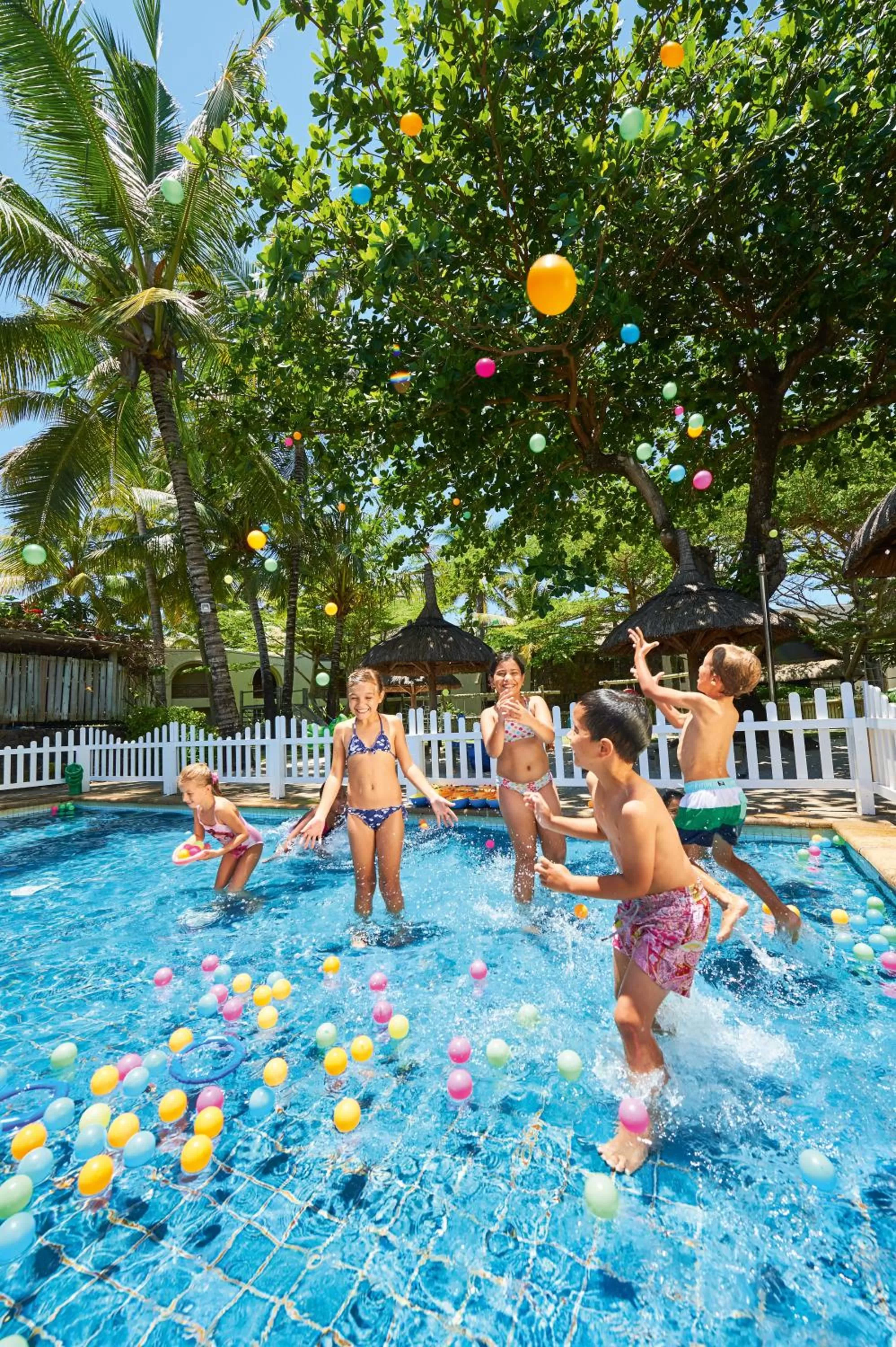 Kids's club in Constance Belle Mare Plage